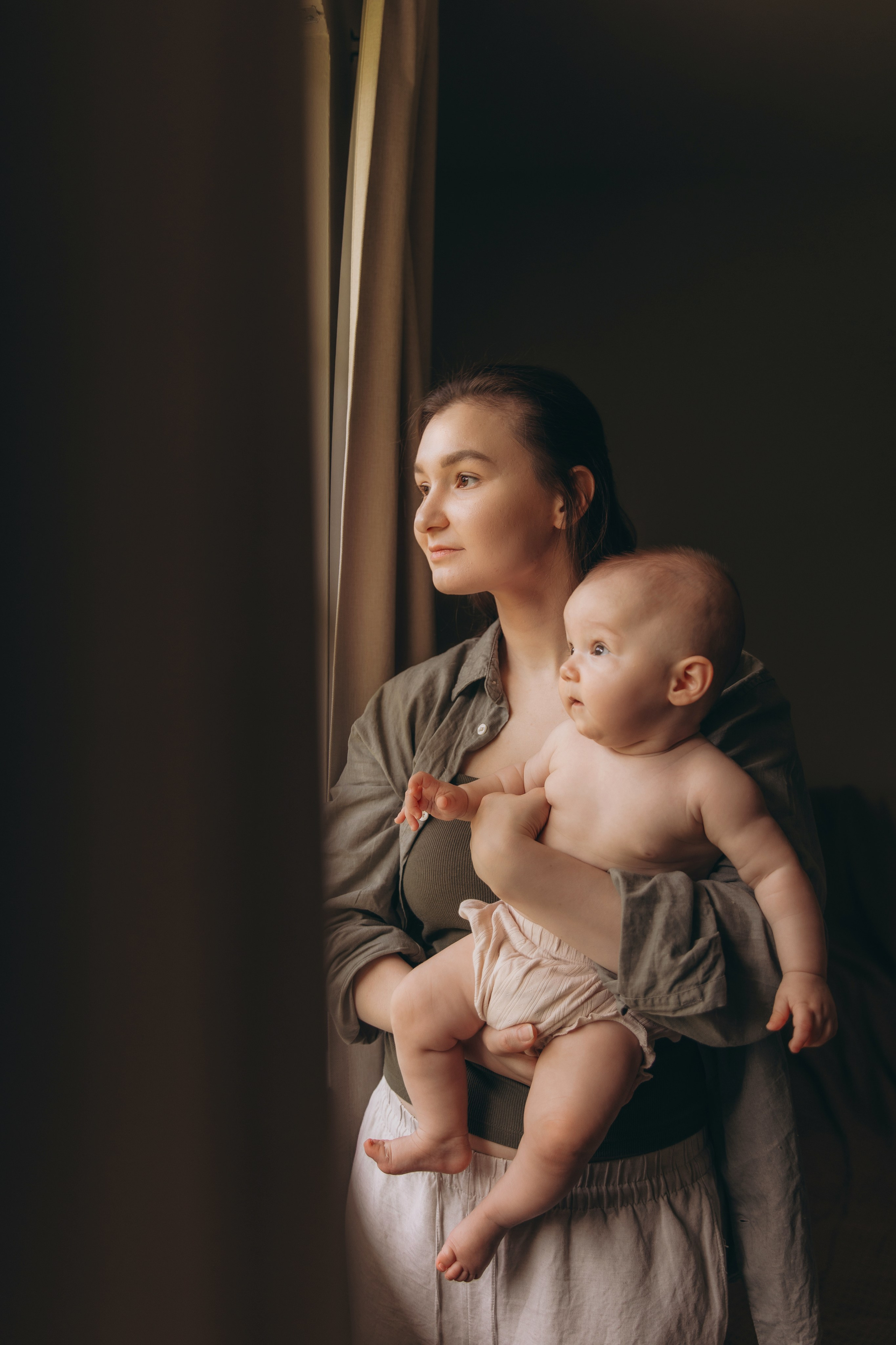 Baby Lifestyle Session. Family and children’s photographer in Chicago