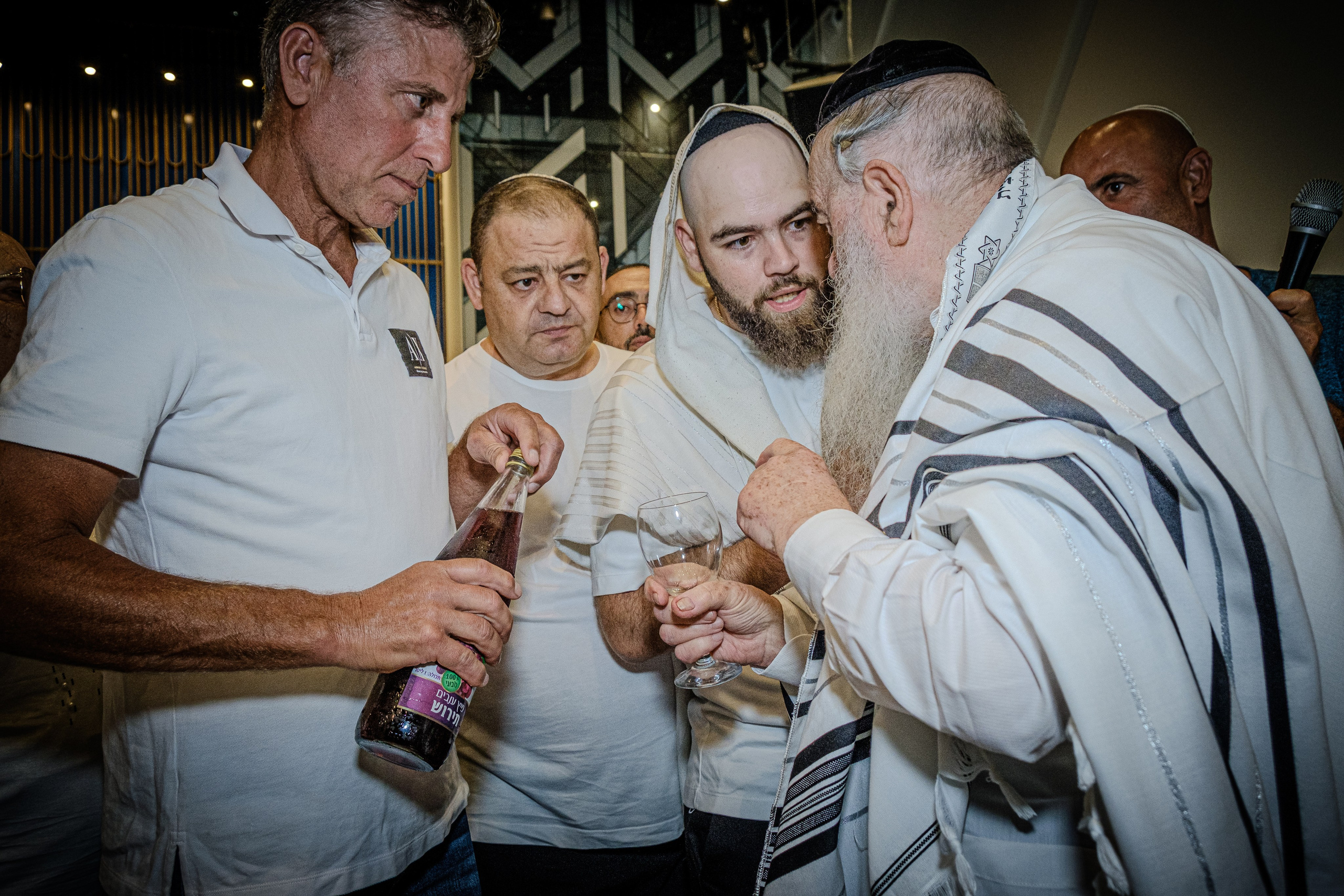 MAY…. Middle East Photo Agency — Photography & Event Magnets — סוכנות צילום והדפסת מגנטים לאירועים