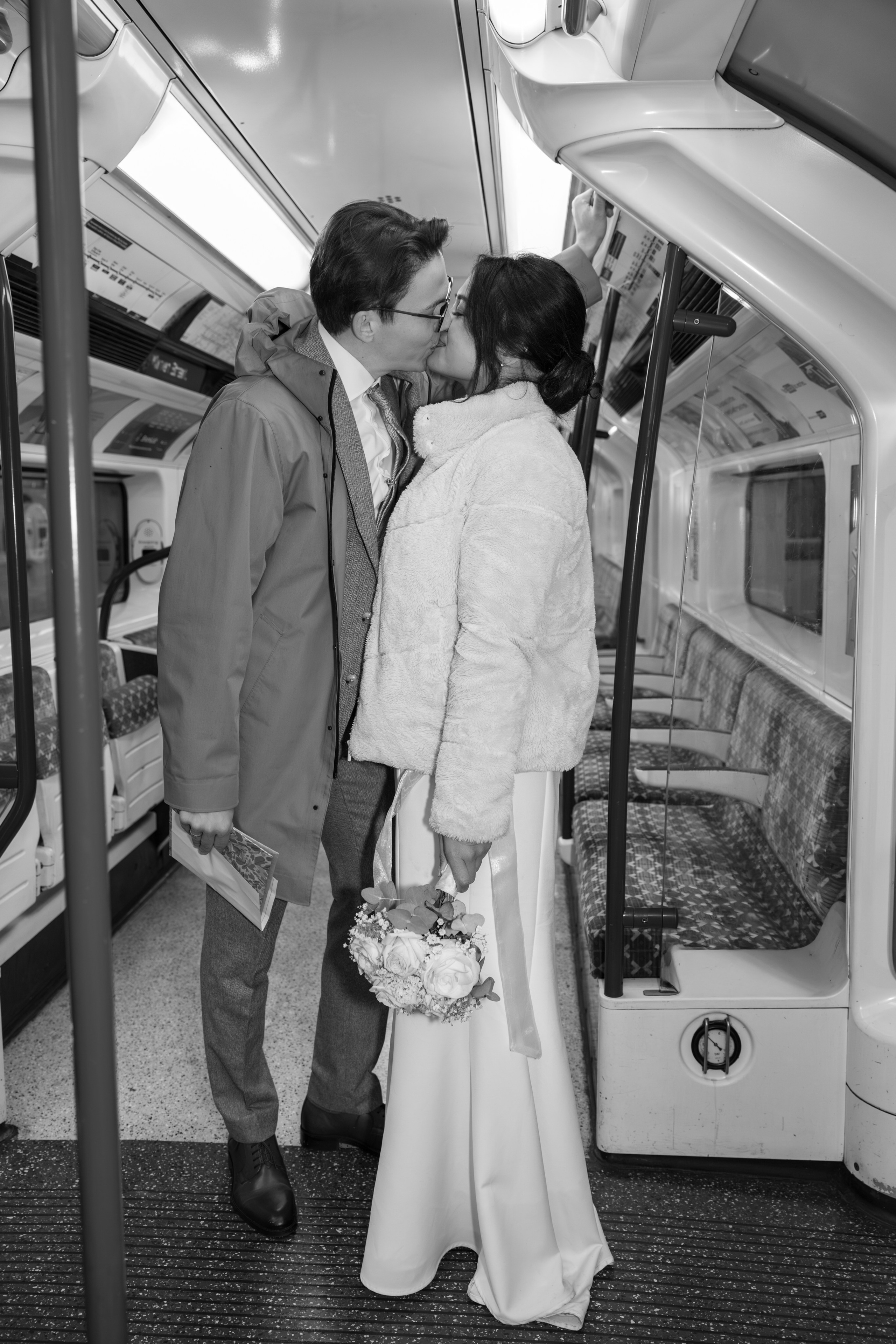Couples|Elopement|Weddings. PHOTOGRAPHER IN LONDON