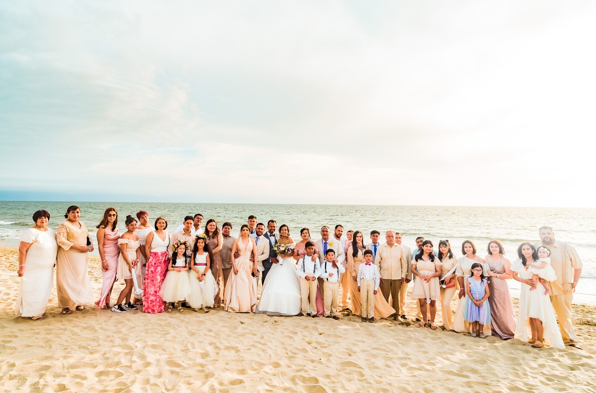 Lupita y Abel / Puerto Vallarta. Wedding and family photographer in Mexico City