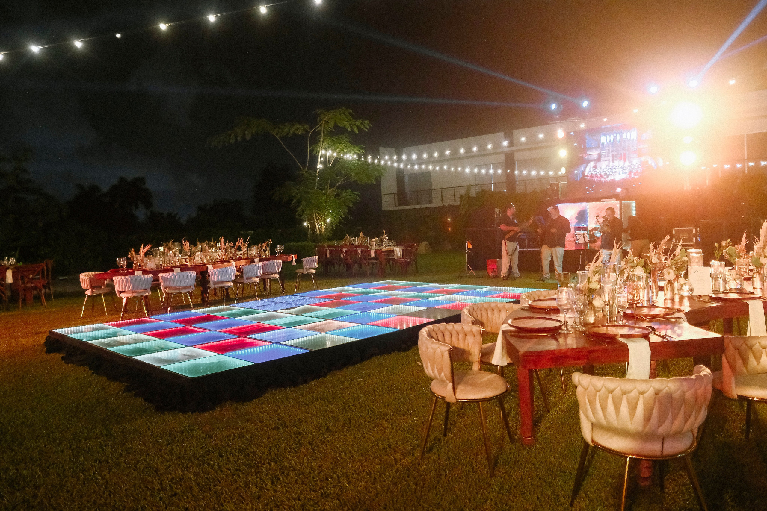 Ney & Cris / Acapulco. Wedding and family photographer in Mexico City