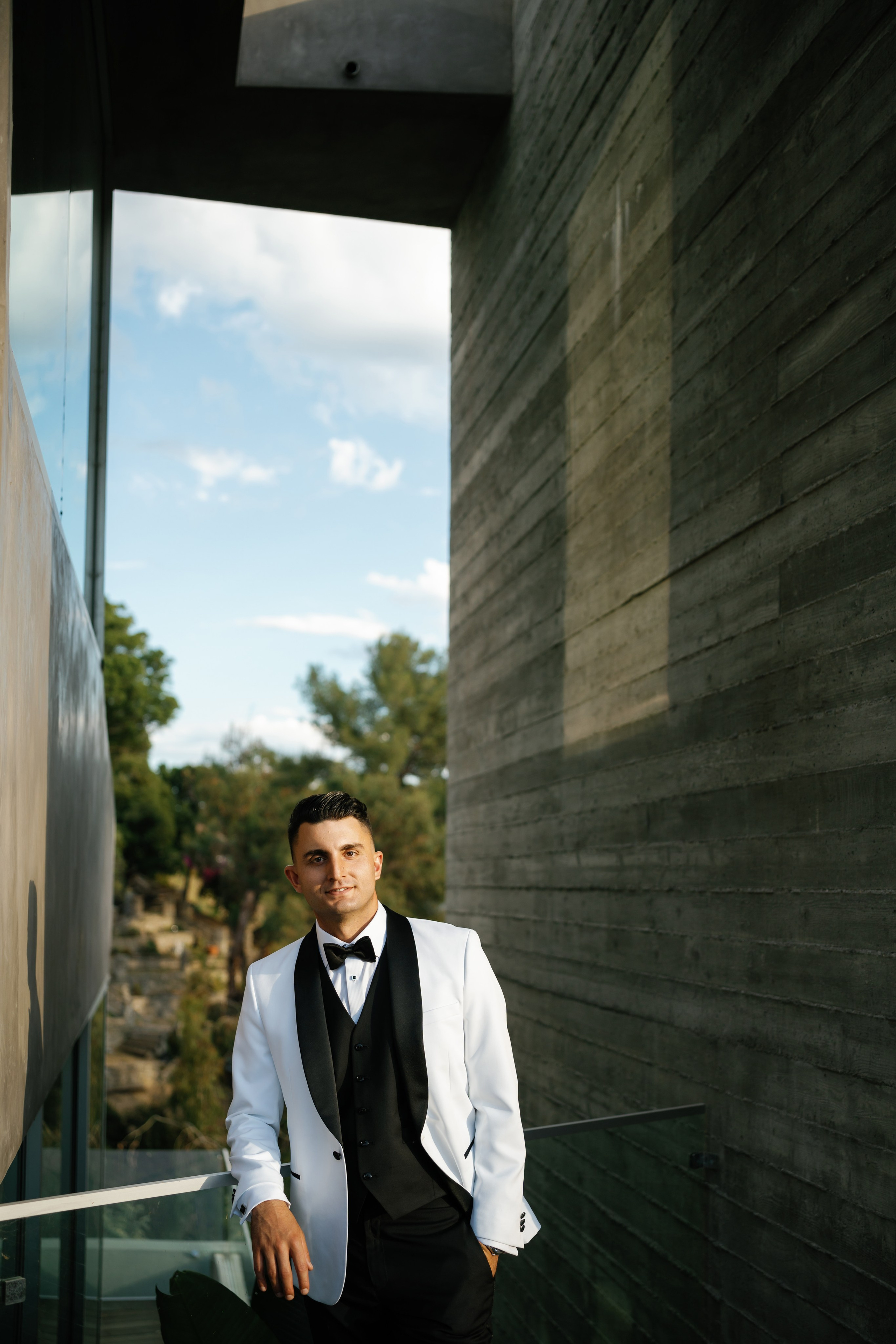 Wedding at the Hollywood Sign Venue, Los Angeles, California. Wedding Photography & Videography Team in California, Los Angeles, San Francisco, San Diego and Travel