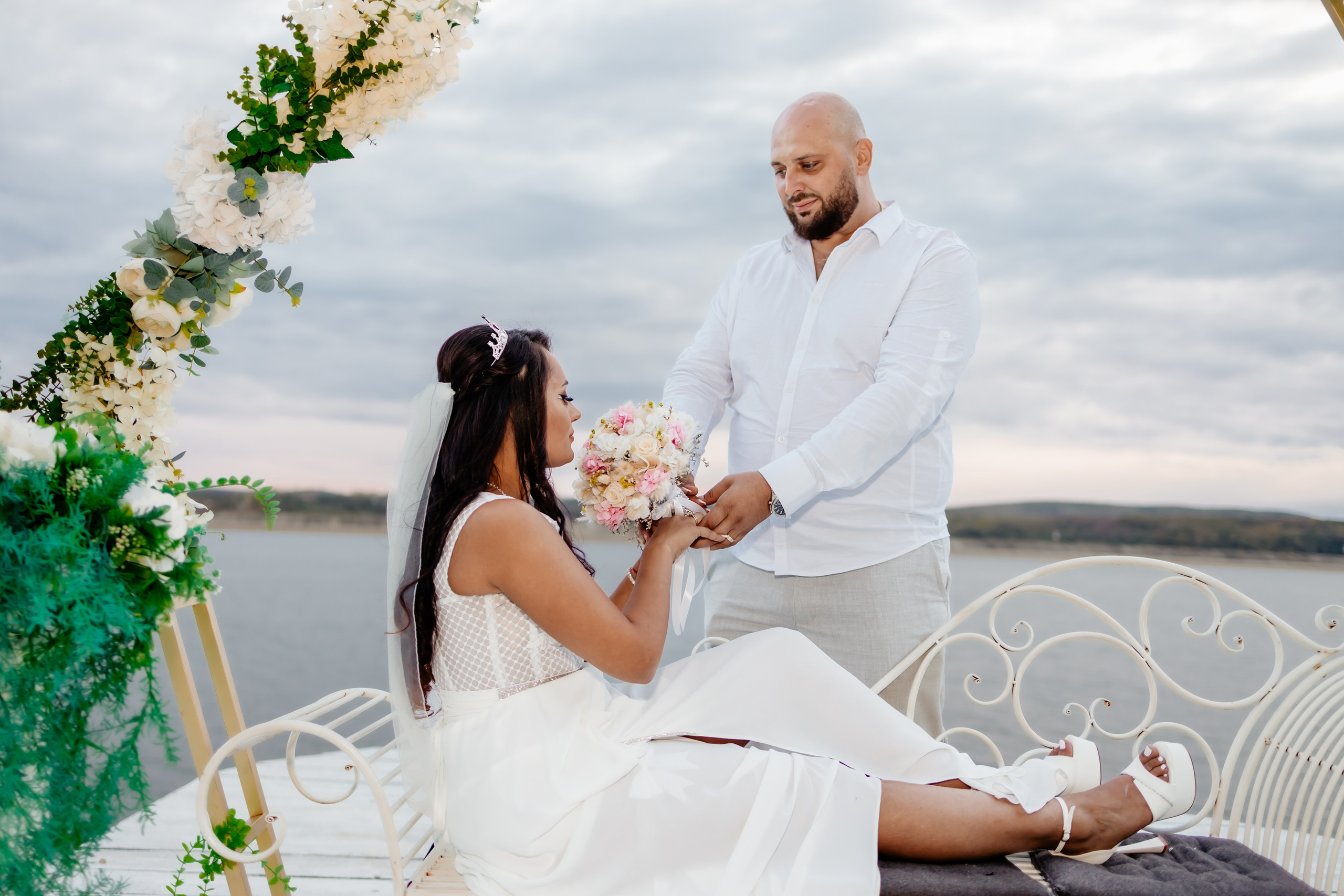 Alexandra & Robert - Nuntă Pitești. Fotograf Profesionist Pitesti-Bucuresti| Mircea Seinea