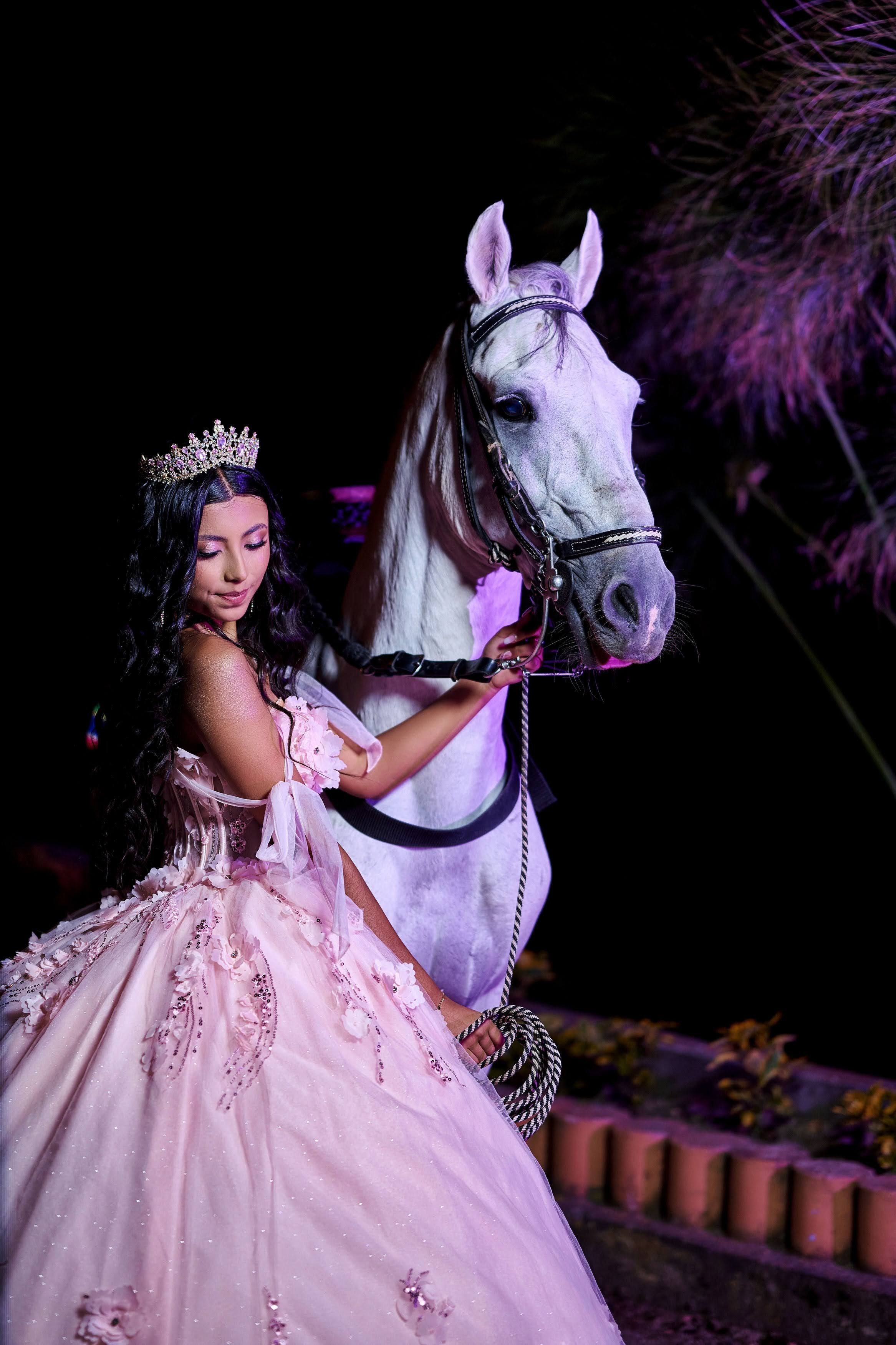 Mis 15 | Sesiones de Fotografía Modernas. Wedding Photography & Videography by ZZ Hendrick | Capturing Your Love Story in Colombia & USA