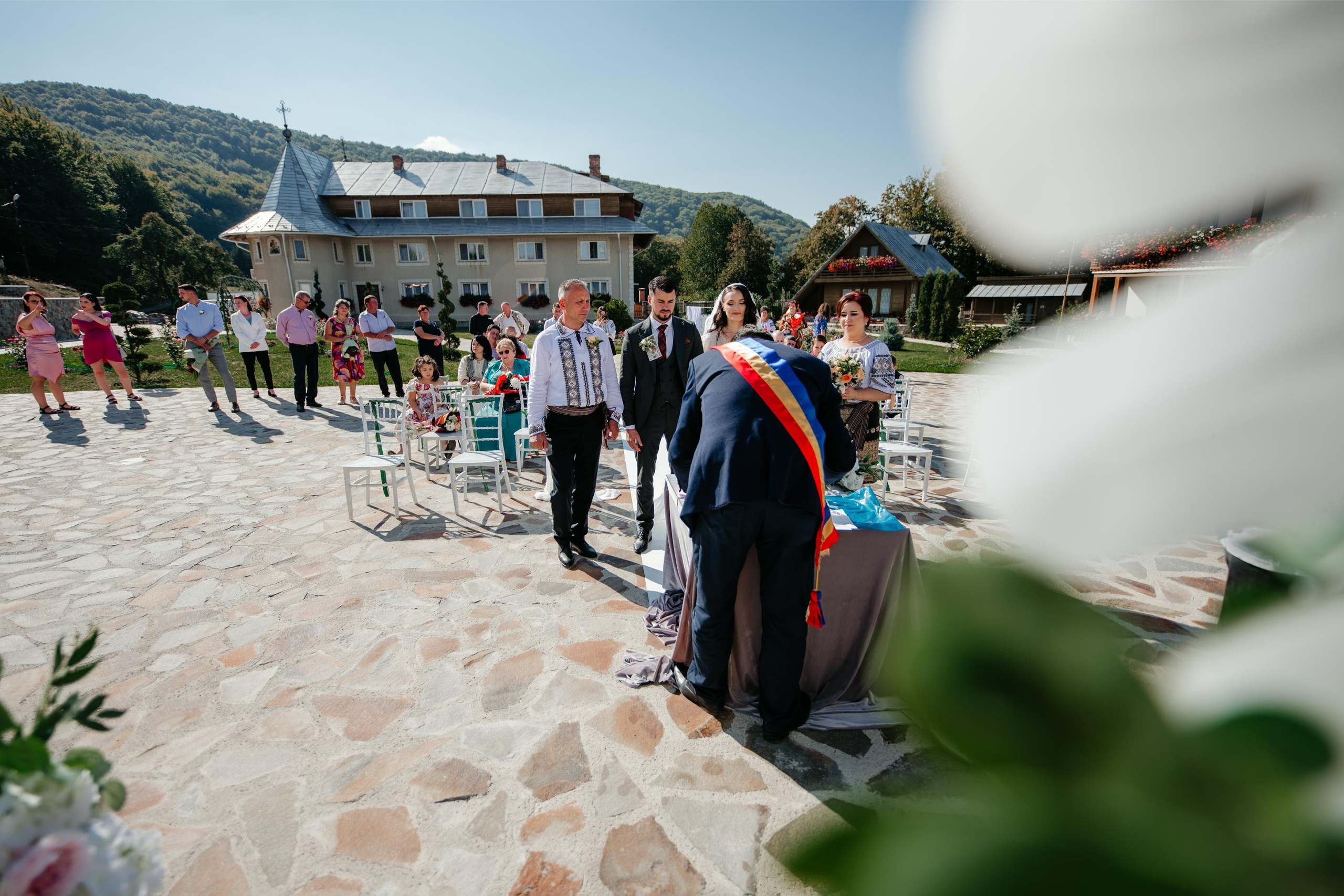 Elena & Ionut. Fotograf si Videograf | Nuntă-Botez