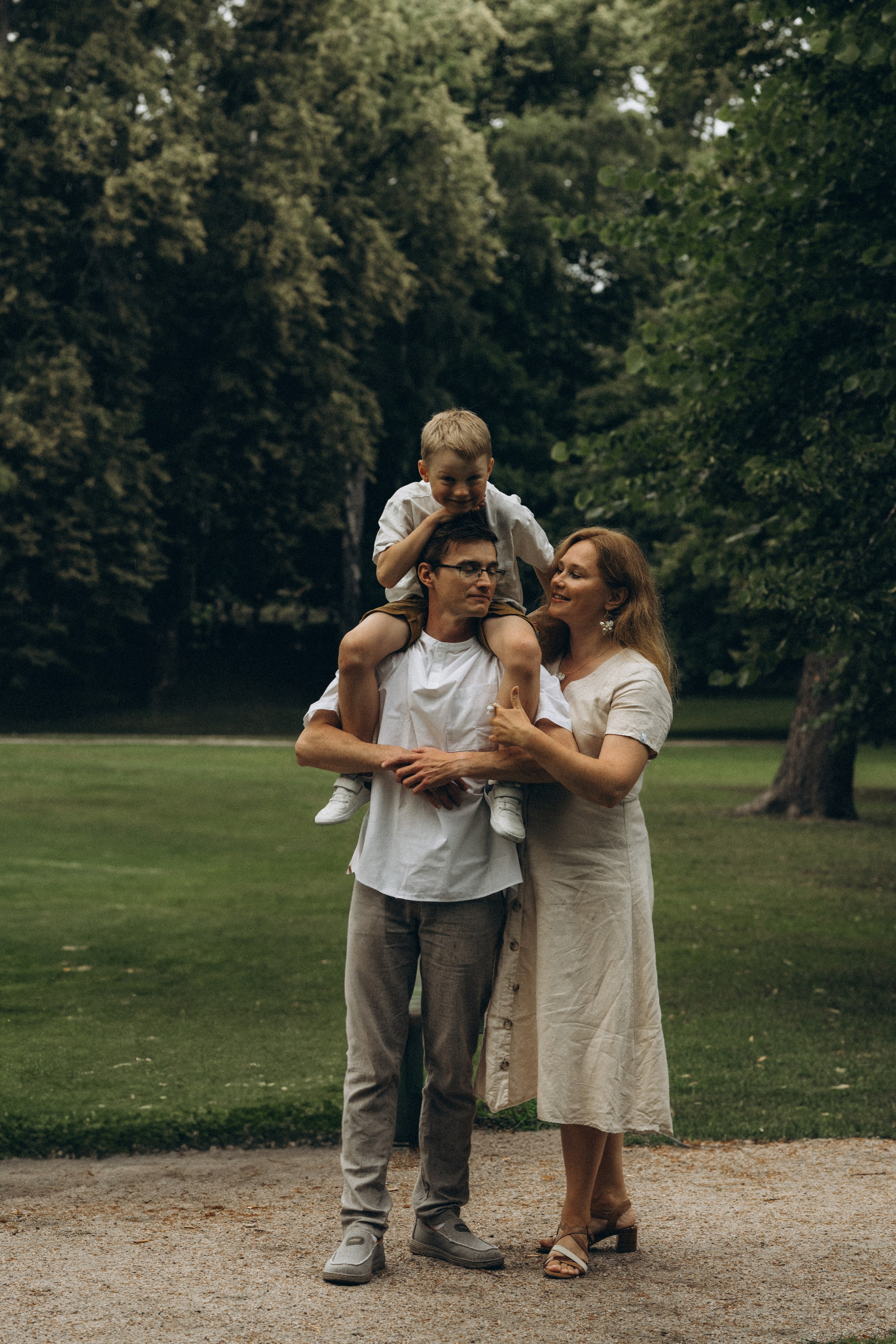 Kaivopuisto. Wedding and potrait photographer in Helsinki Vickan O