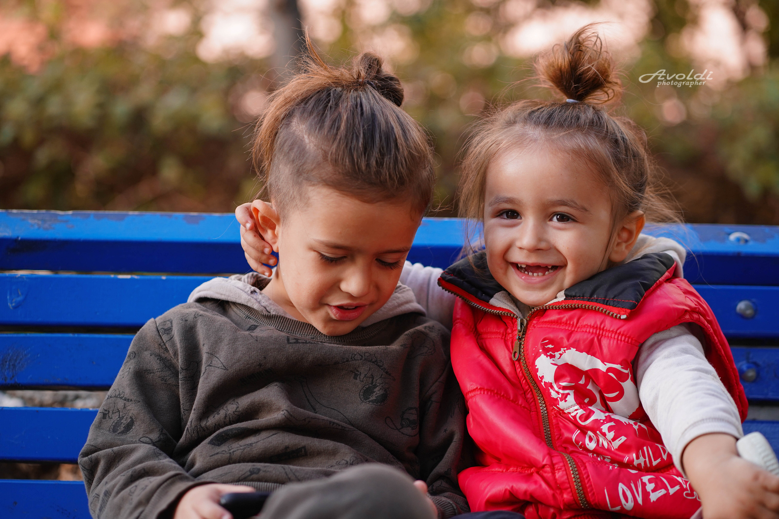 אלכסנדרה — צלמת מקצועית של משפחה, ילדים, אופנה וסרטוני תדמית