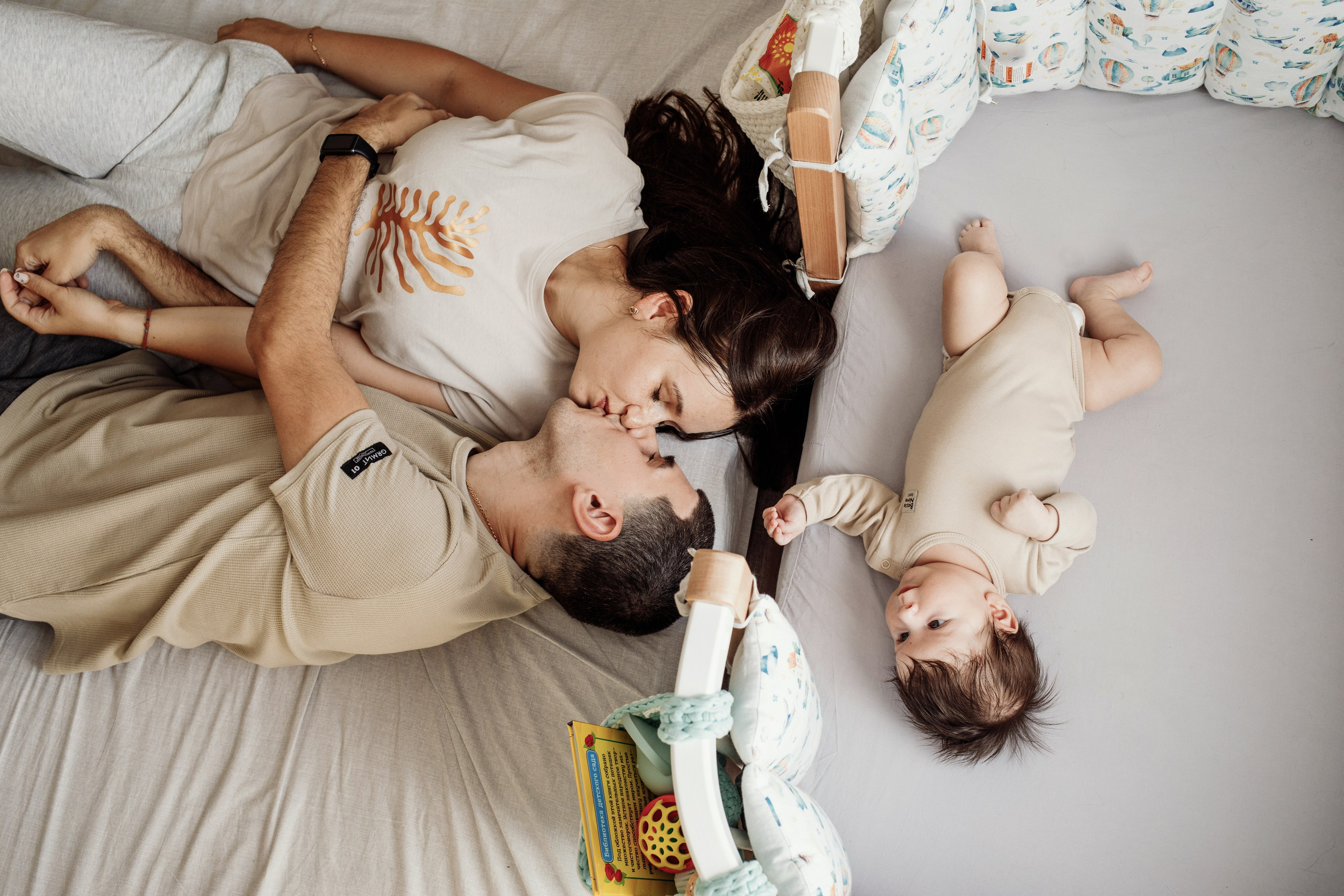 Natural Newborn Photography at Home – Soft & Timeless. Alisa Tant — Family and newborn photographer Bucks County, Montgomery county, Philadelphia, NJ