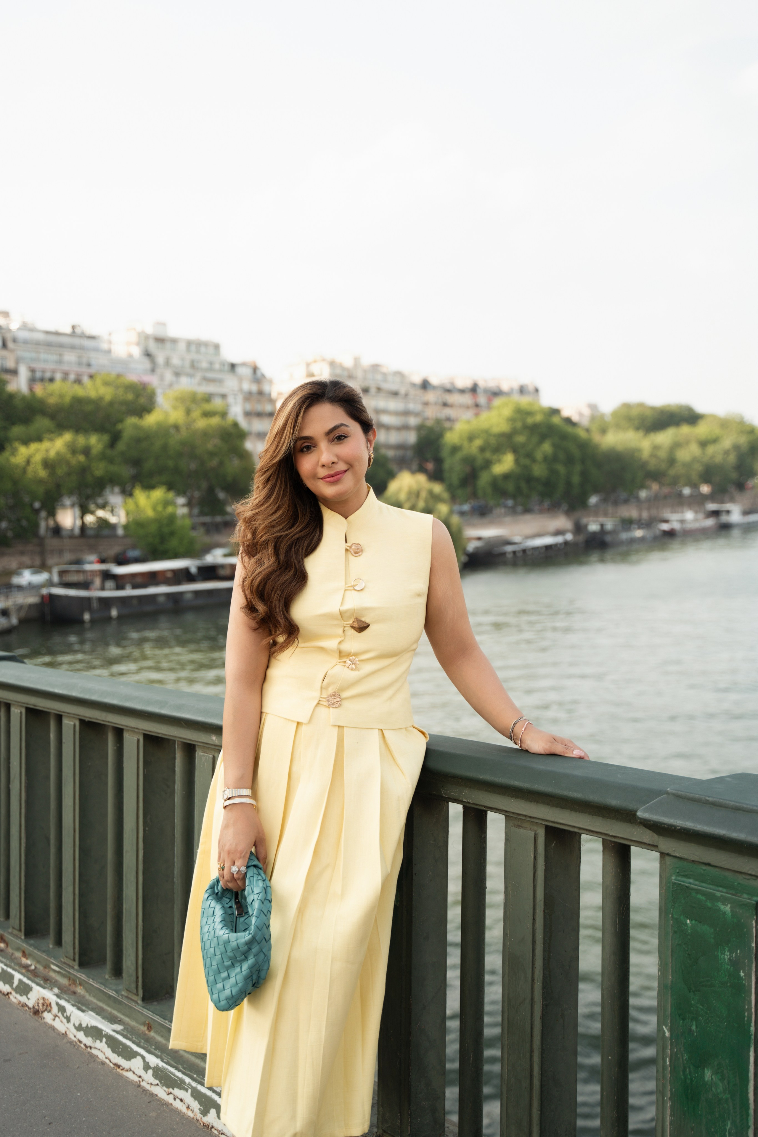 Megha (1 hour). Photographer in Paris|Solo and groups, portraits & content, couples photo-shoot in Paris at the best locations
