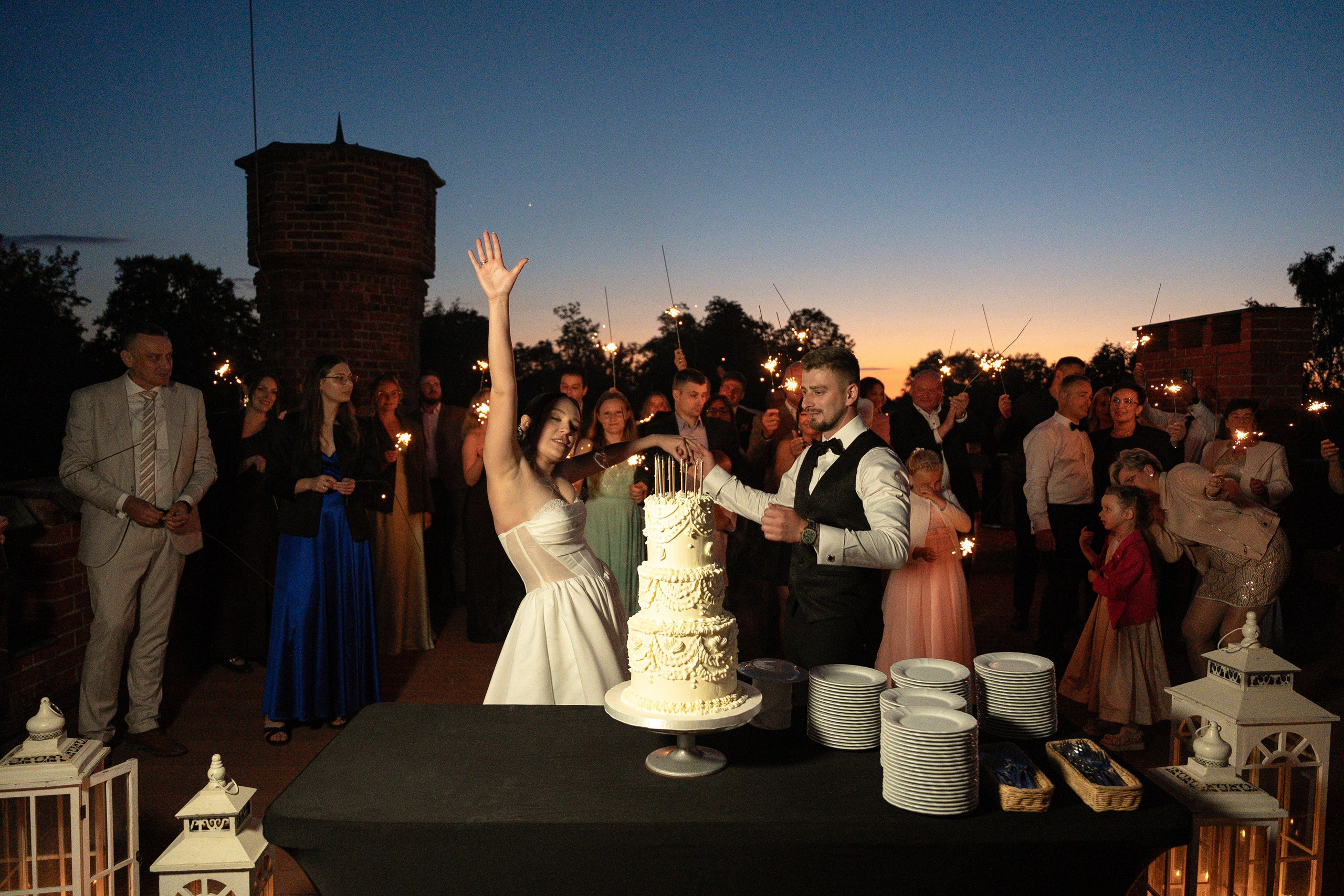 E&N: Zamek w Rzucewie. SL Wedding Photo — Editorial, Elegant & Timeless Wedding Photography in Poland and Across Europe