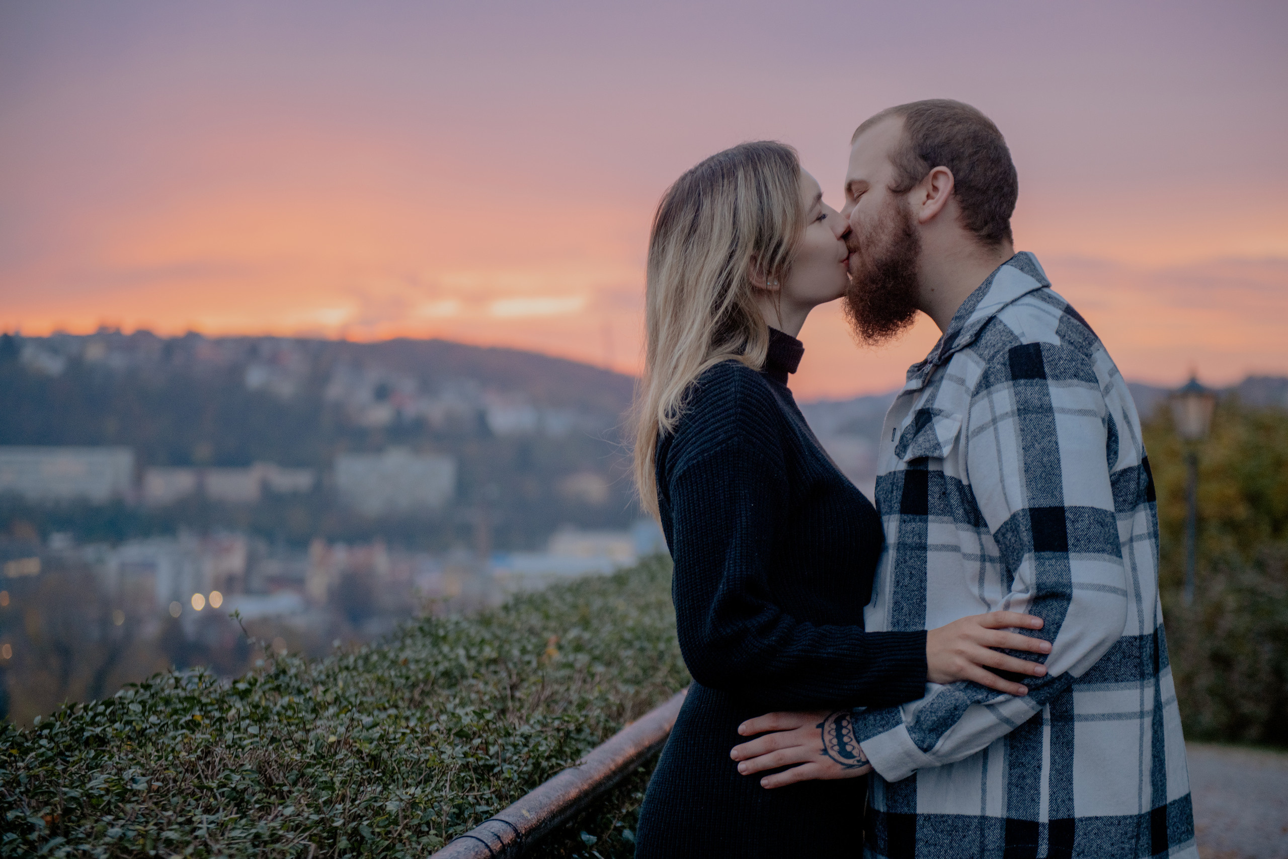 Autumn love story photoshoot at Vyšehrad in Prague. Professional photographer in Prague Anastasia Haritonova