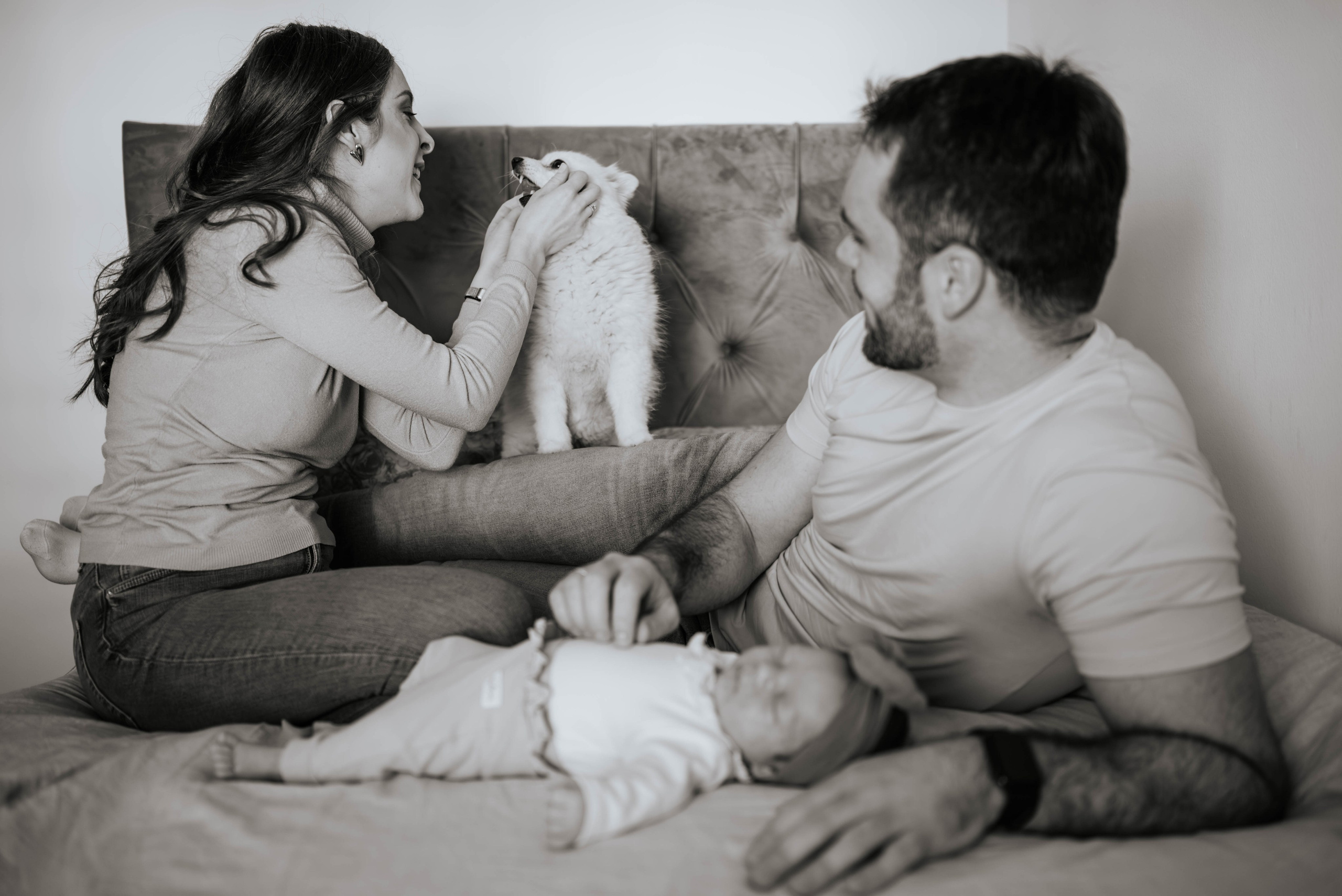 Mila - fotografisanje bebe kod kuće. Dečiji i porodični fotograf