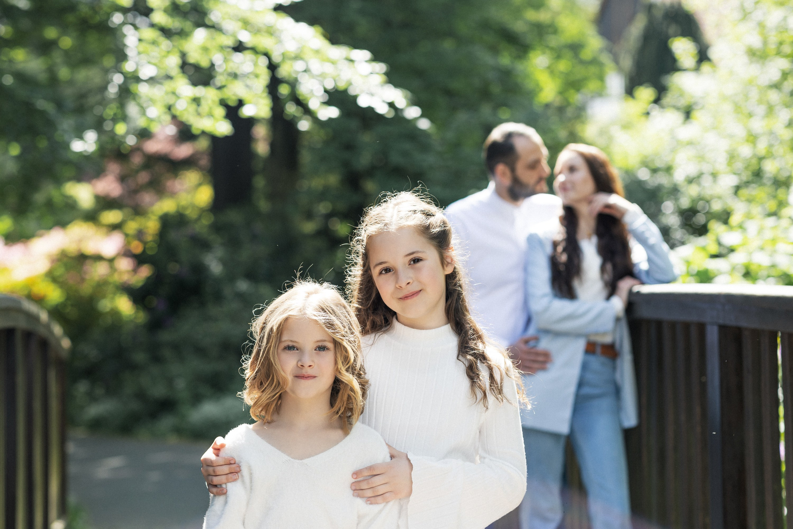 Familien Fotoshooting – Natürliche Familienfotos & Emotionale Erinnerungen. Hochzeitsfotografin in Gütersloh | Authentische Hochzeitsreportagen | TK Photographie
