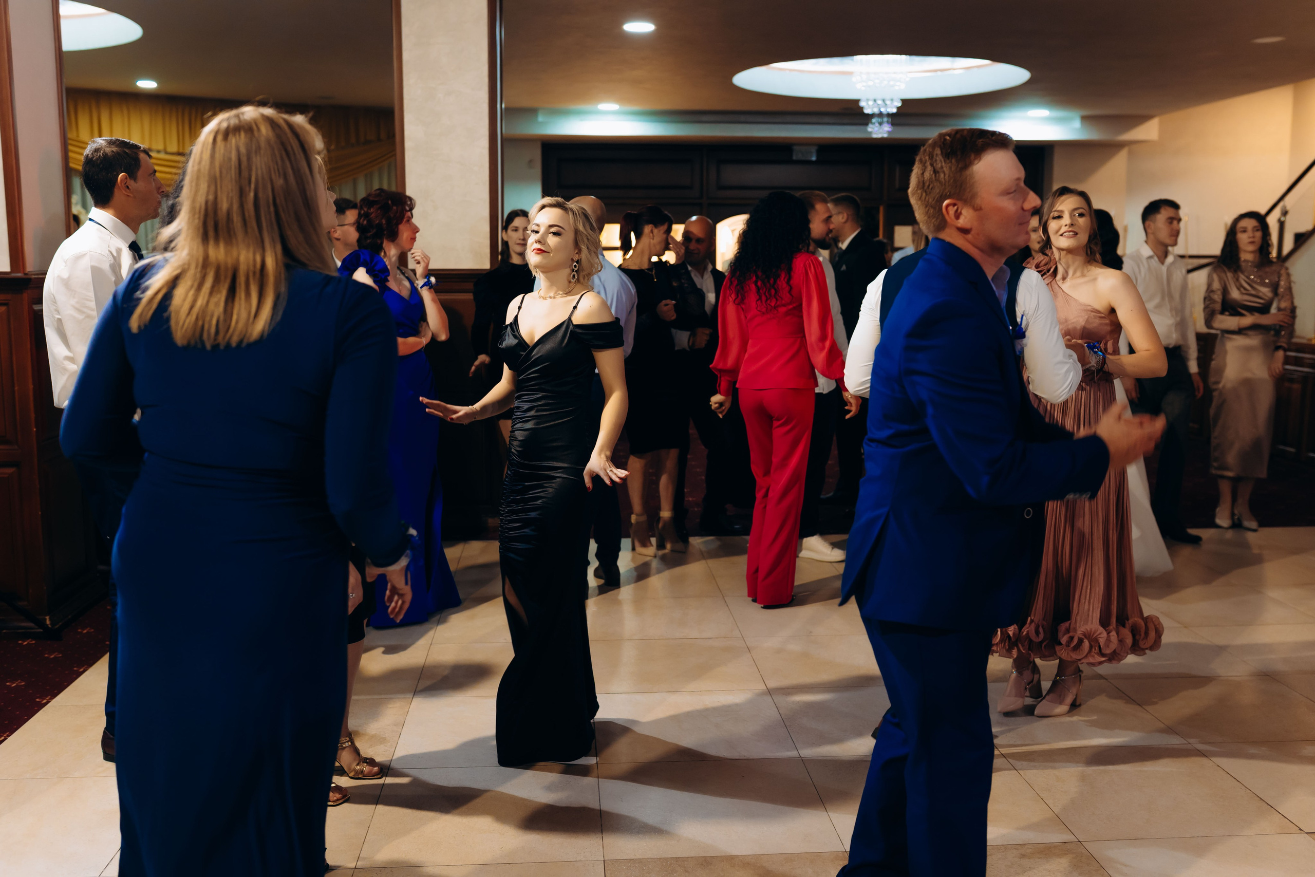 Loredana & Emilian – Ziua Nunții | Videografie - fotografie Botez Suceava, Iași, Botoșani. Servicii foto-video profesionale, pentru momente de neuitat