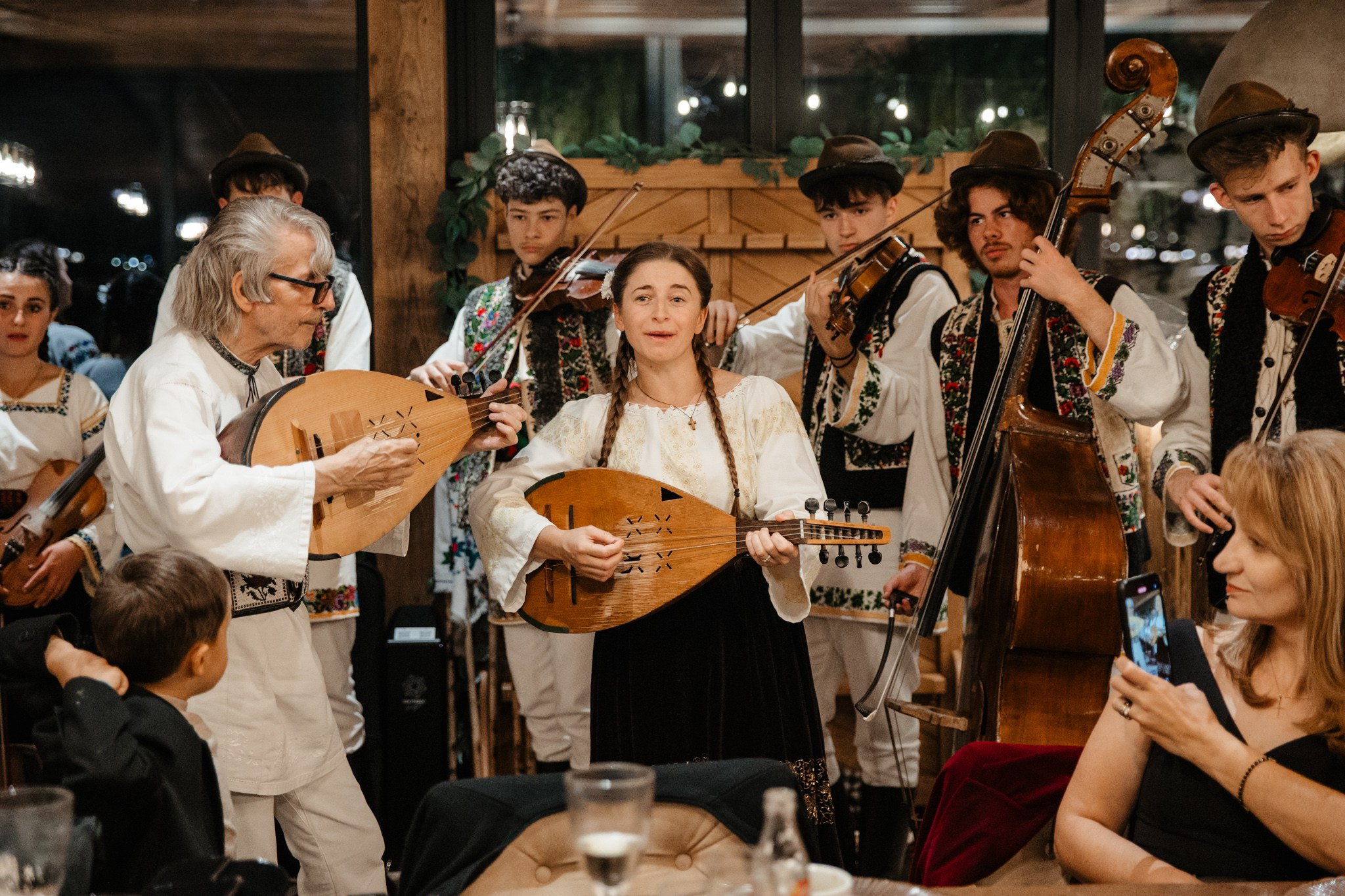 Nunta de Poveste la Sucevița: Cristi și Andreea. Servicii foto-video profesionale, pentru momente de neuitat