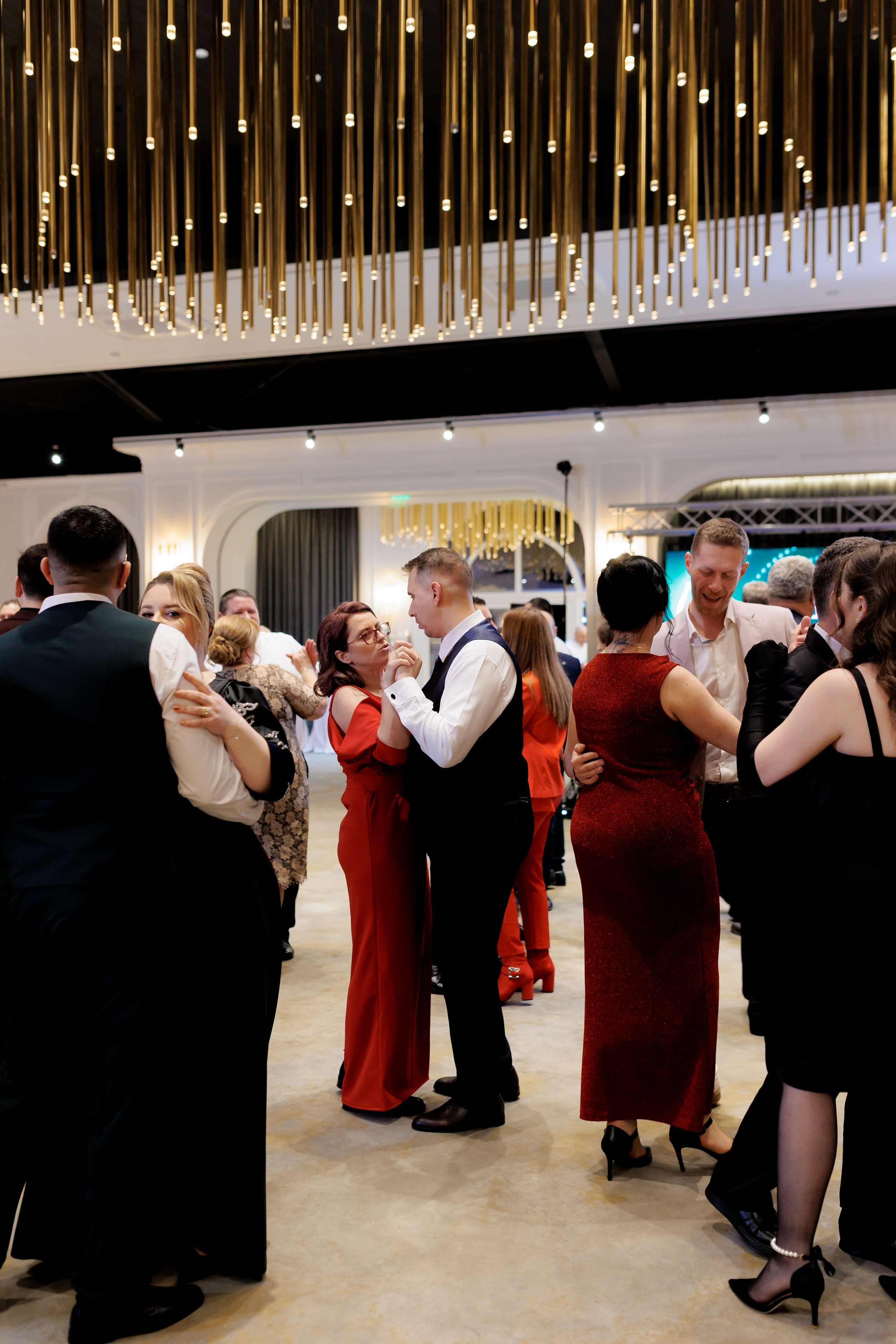 Povestea voastră, regizată de noi |Cristi Turculet Videograf Nuntă Suceava | wedding highlight. Servicii foto-video profesionale, pentru momente de neuitat