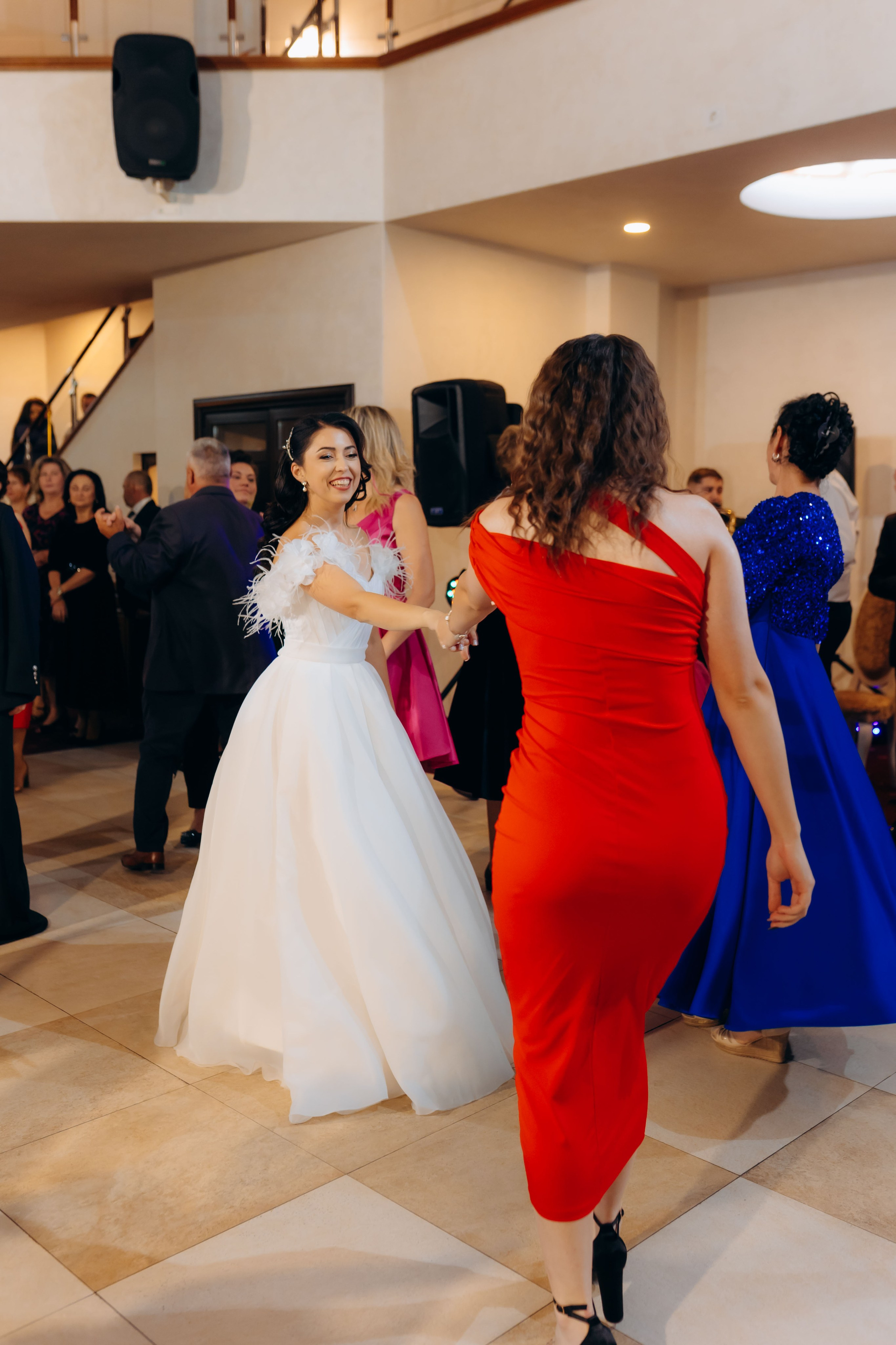 Loredana & Emilian – Ziua Nunții | Videografie - fotografie Botez Suceava, Iași, Botoșani. Servicii foto-video profesionale, pentru momente de neuitat
