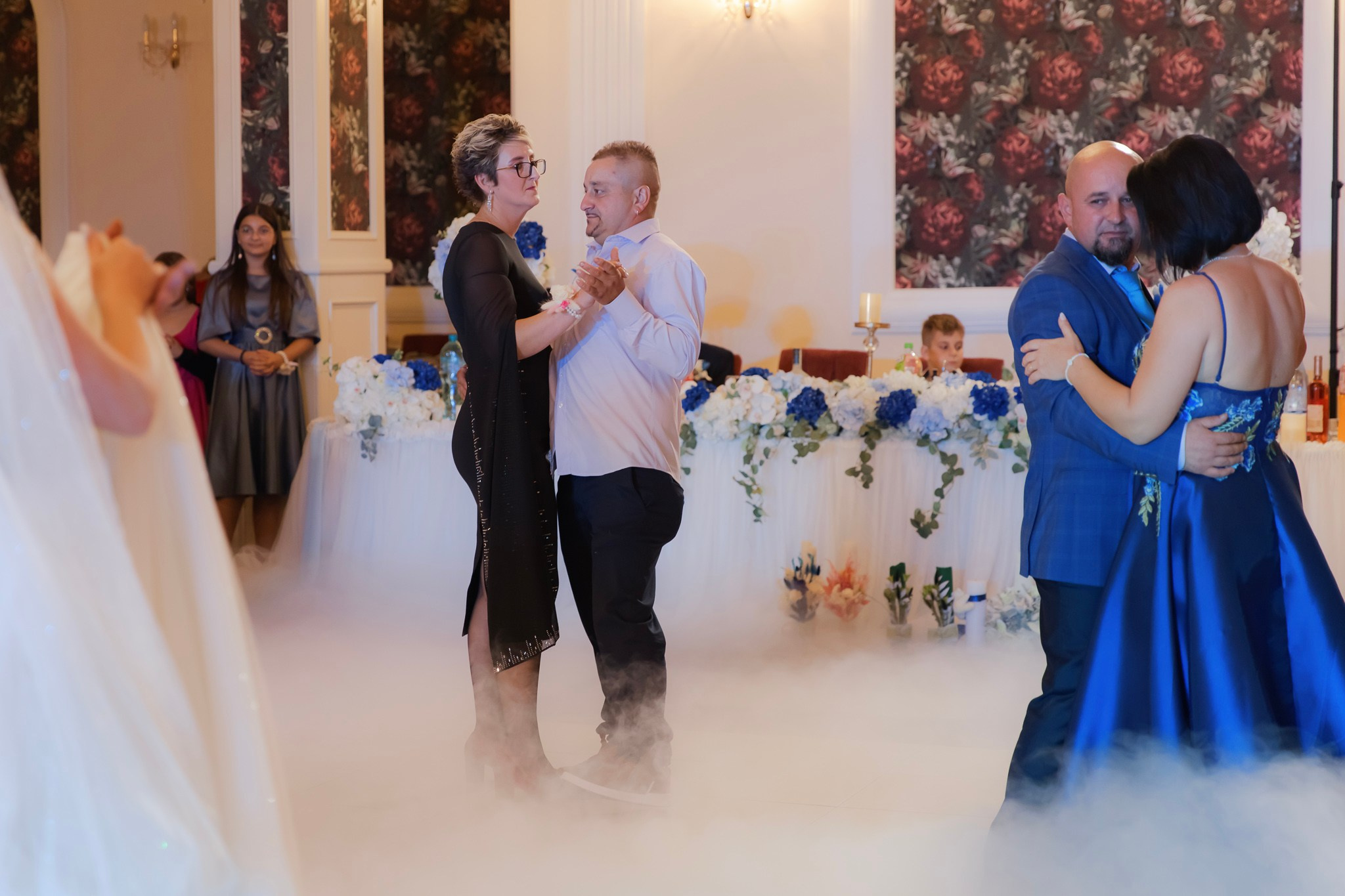 Mihai & Oana. Servicii foto-video profesionale, pentru momente de neuitat