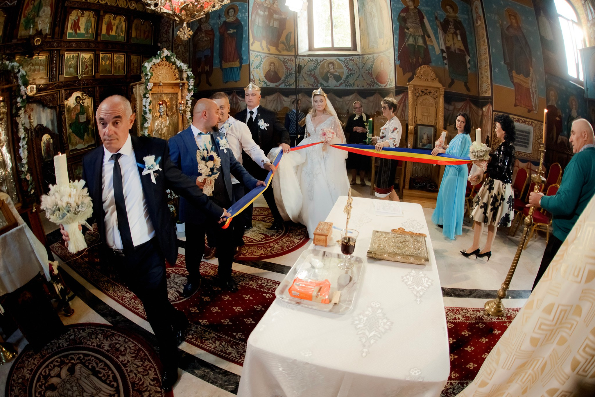 Mihai & Oana. Servicii foto-video profesionale, pentru momente de neuitat