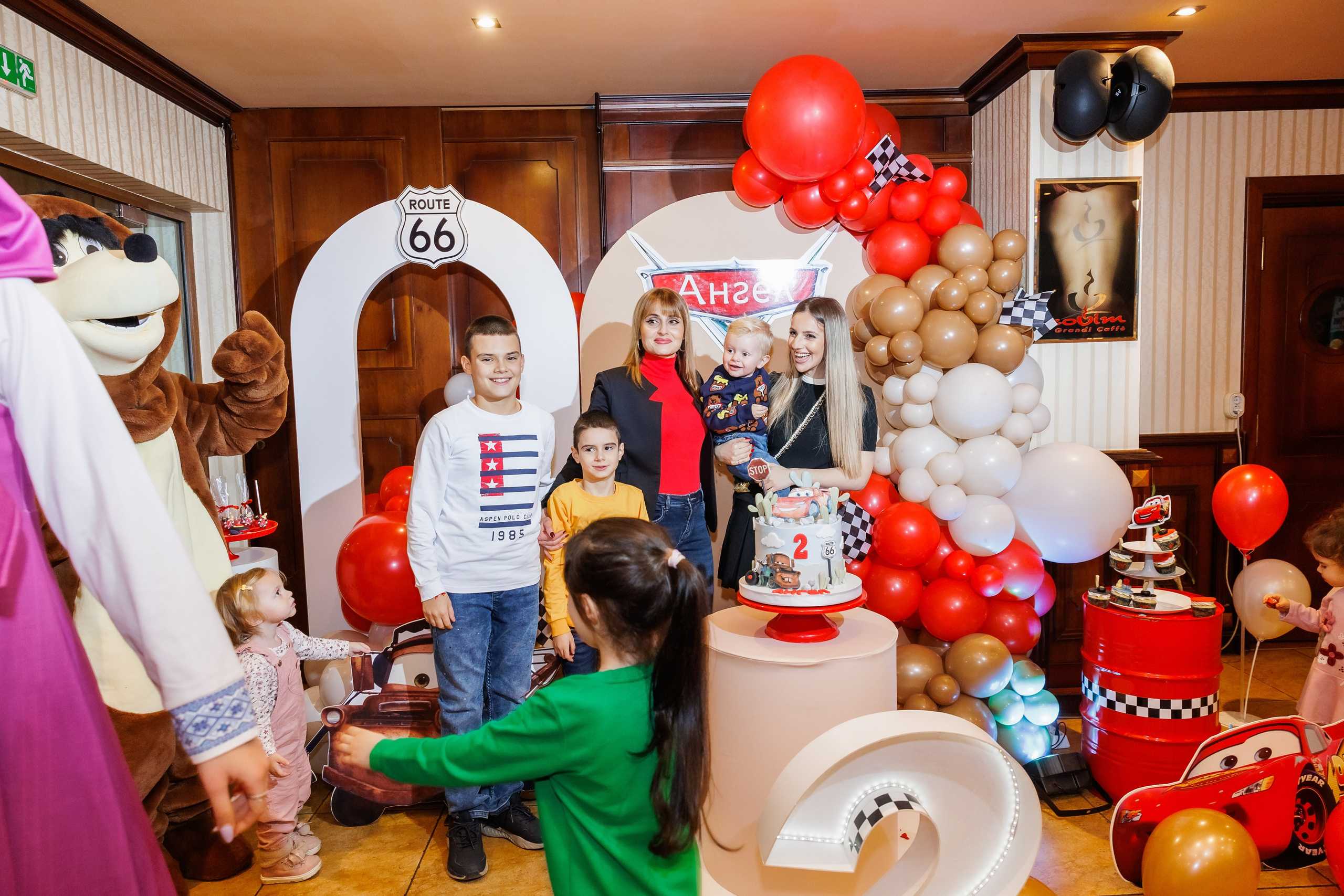 Честит Рожден Ден. Фотограф Ирина Йотова