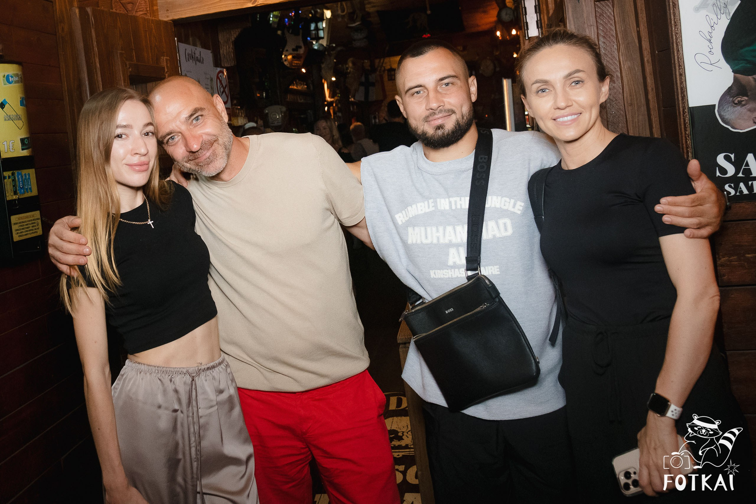 El Paso Rock Bar Torrevieja: Reportaje fotográfico 19.09.25 | FOTKAI