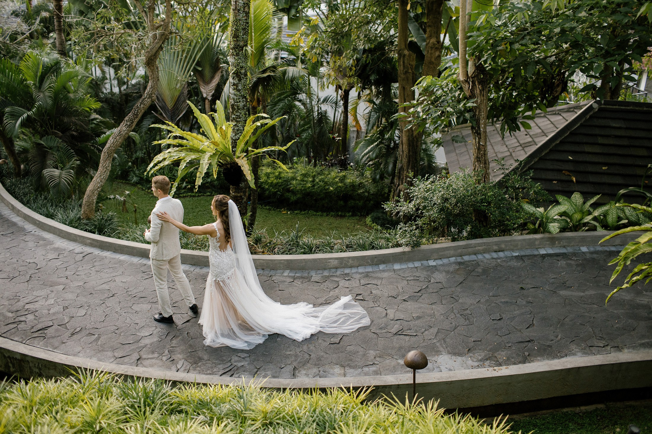 Waterfall wedding. Get.it.feel — Aesthetic Photography and Videography