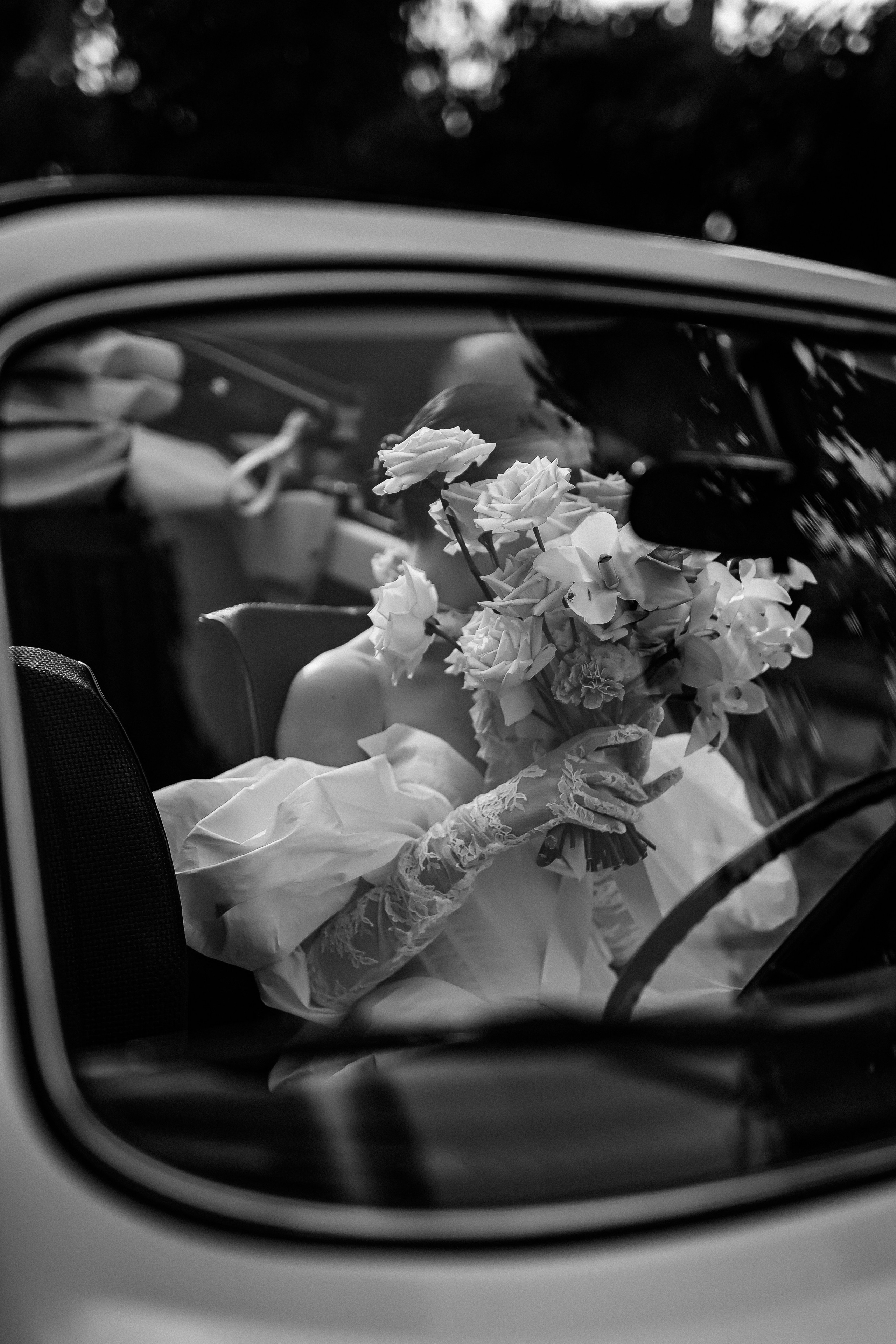 Intimate wedding in Italy / Lake Como. Wedding photographer Como Lake, Italy
