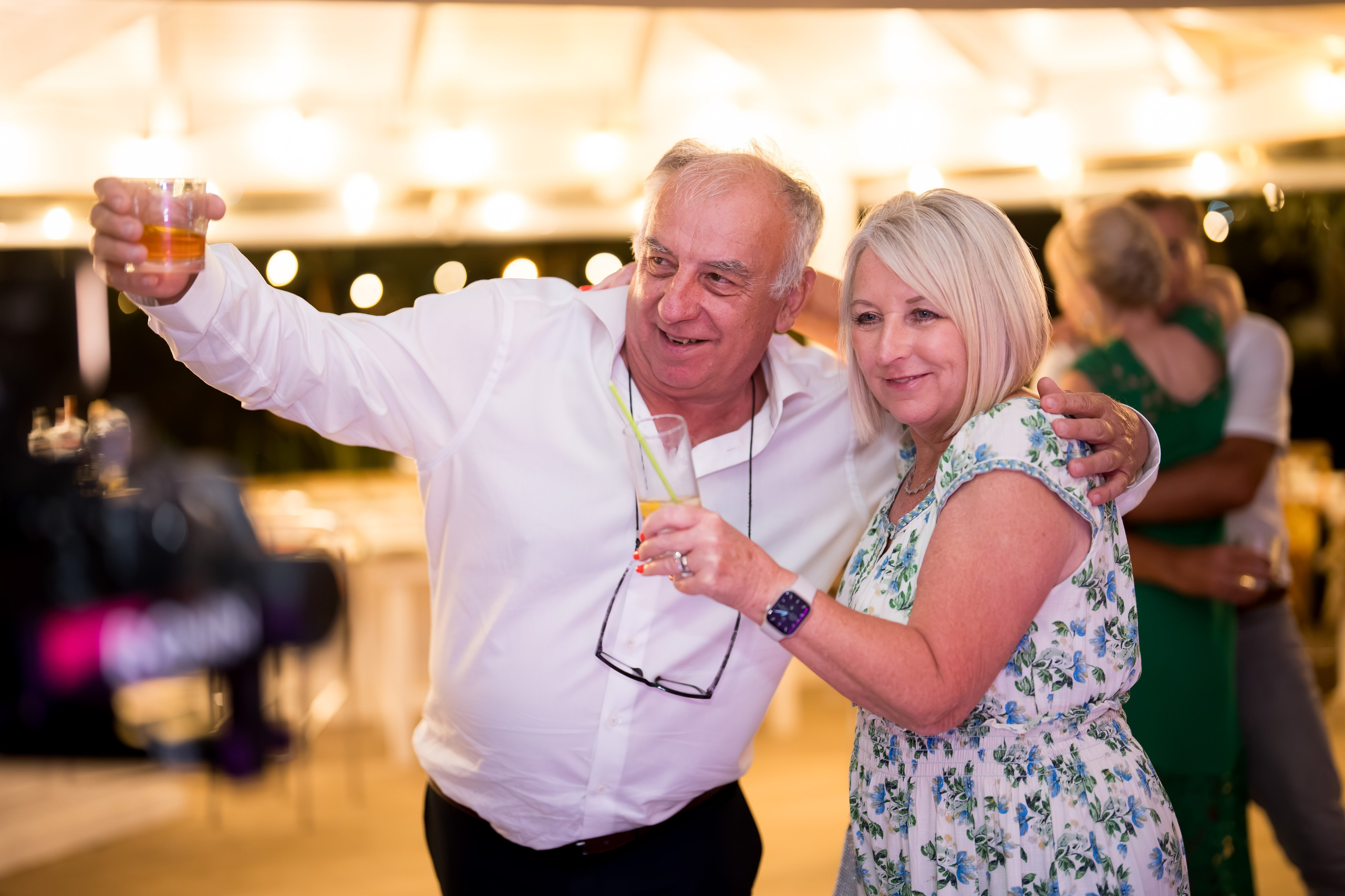 PARTY. Gabriel Florea — Fotograf nuntă București