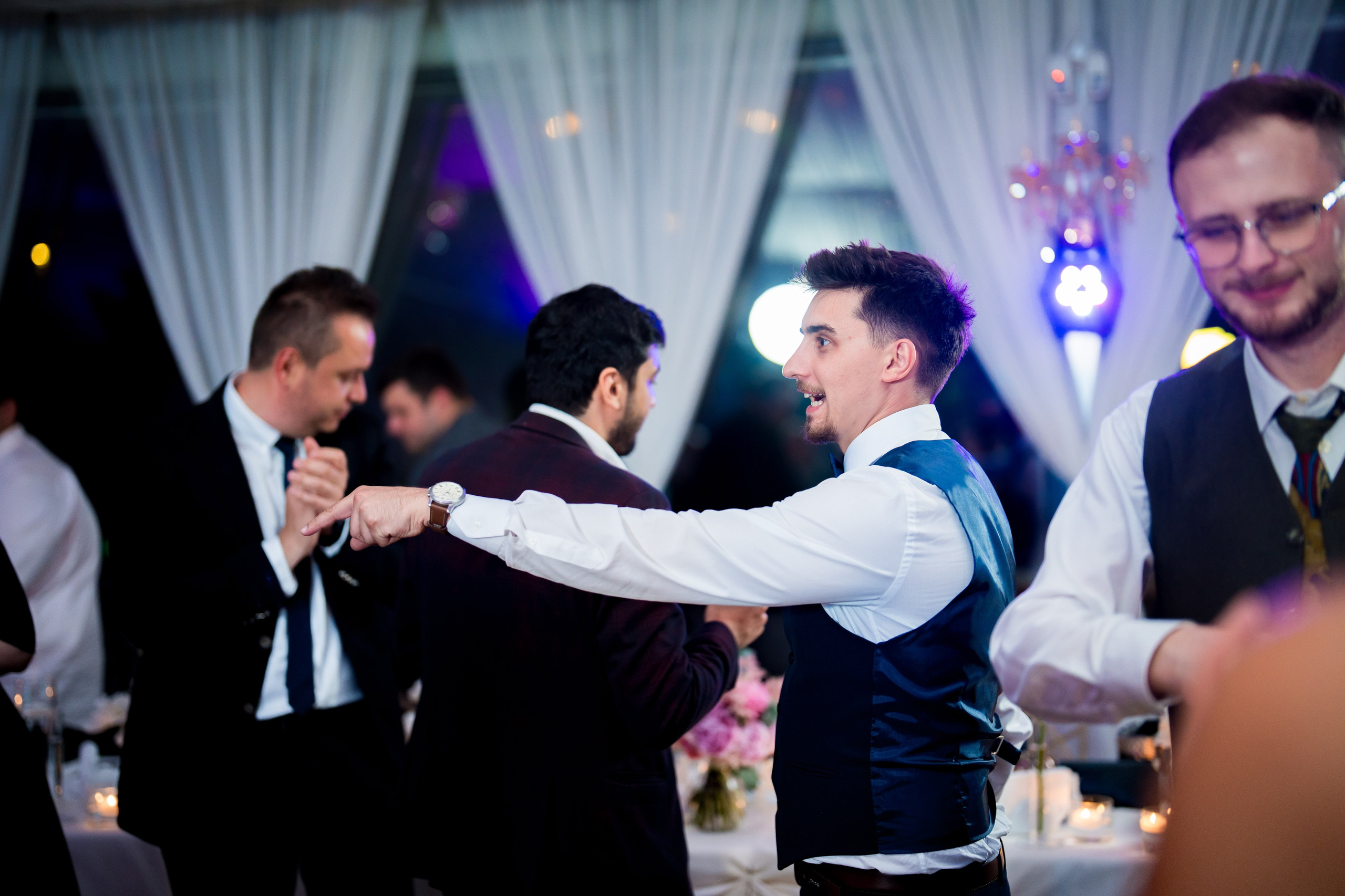 PARTY. Gabriel Florea — Fotograf nuntă București