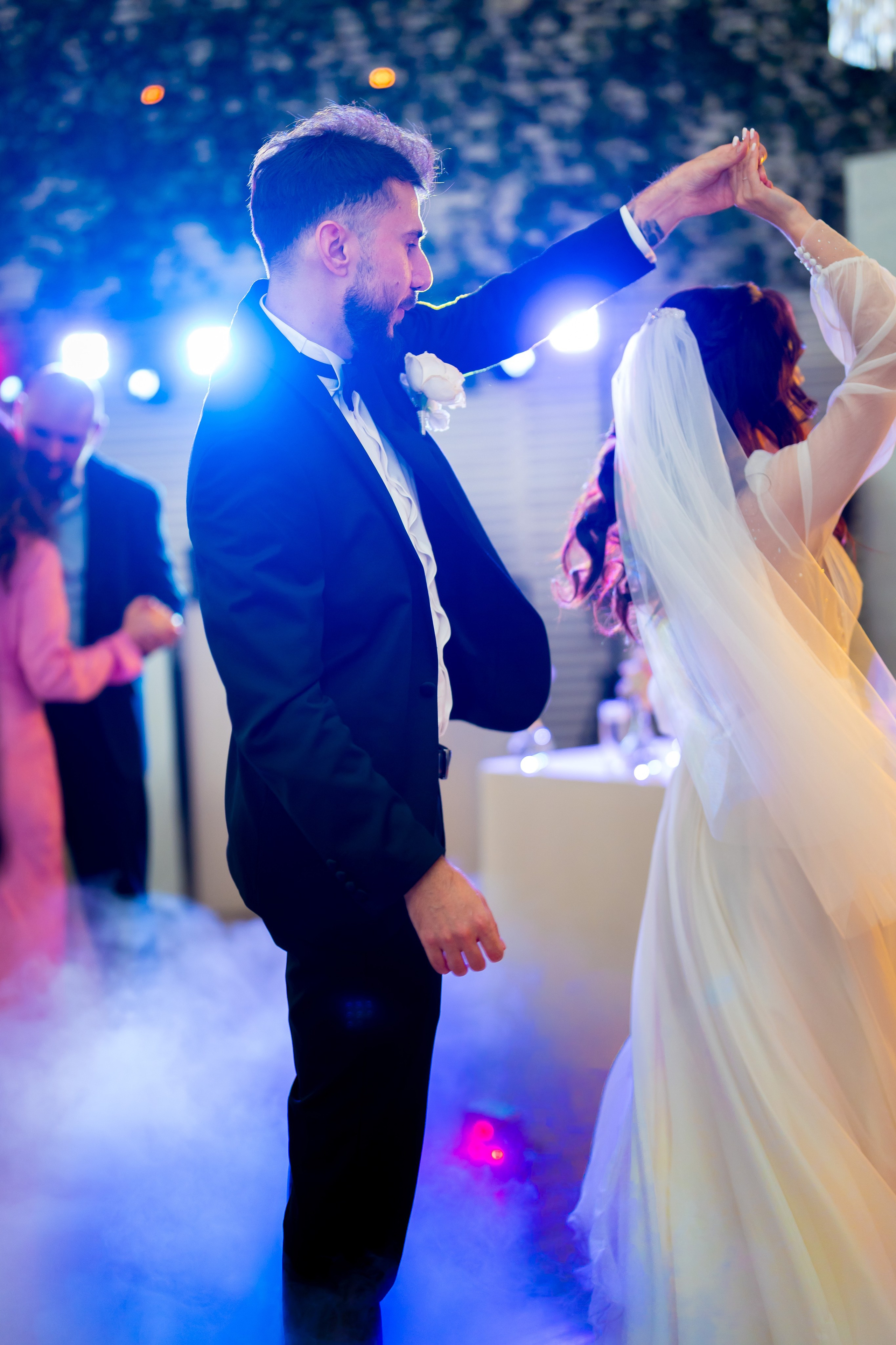 PARTY. Gabriel Florea — Fotograf nuntă București