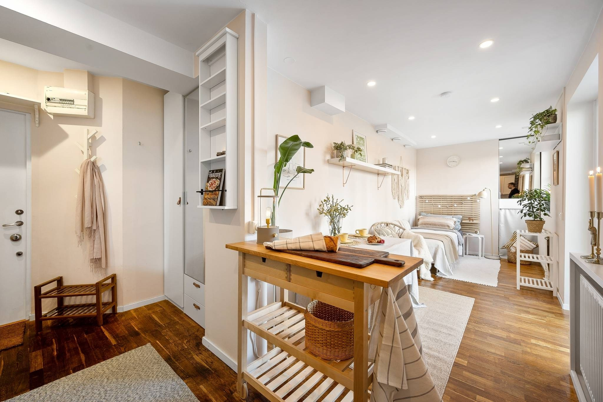 Studio i Bromma med uteplats. InHome Design Stockholm – Interiördesign och homestyling i Stockholm