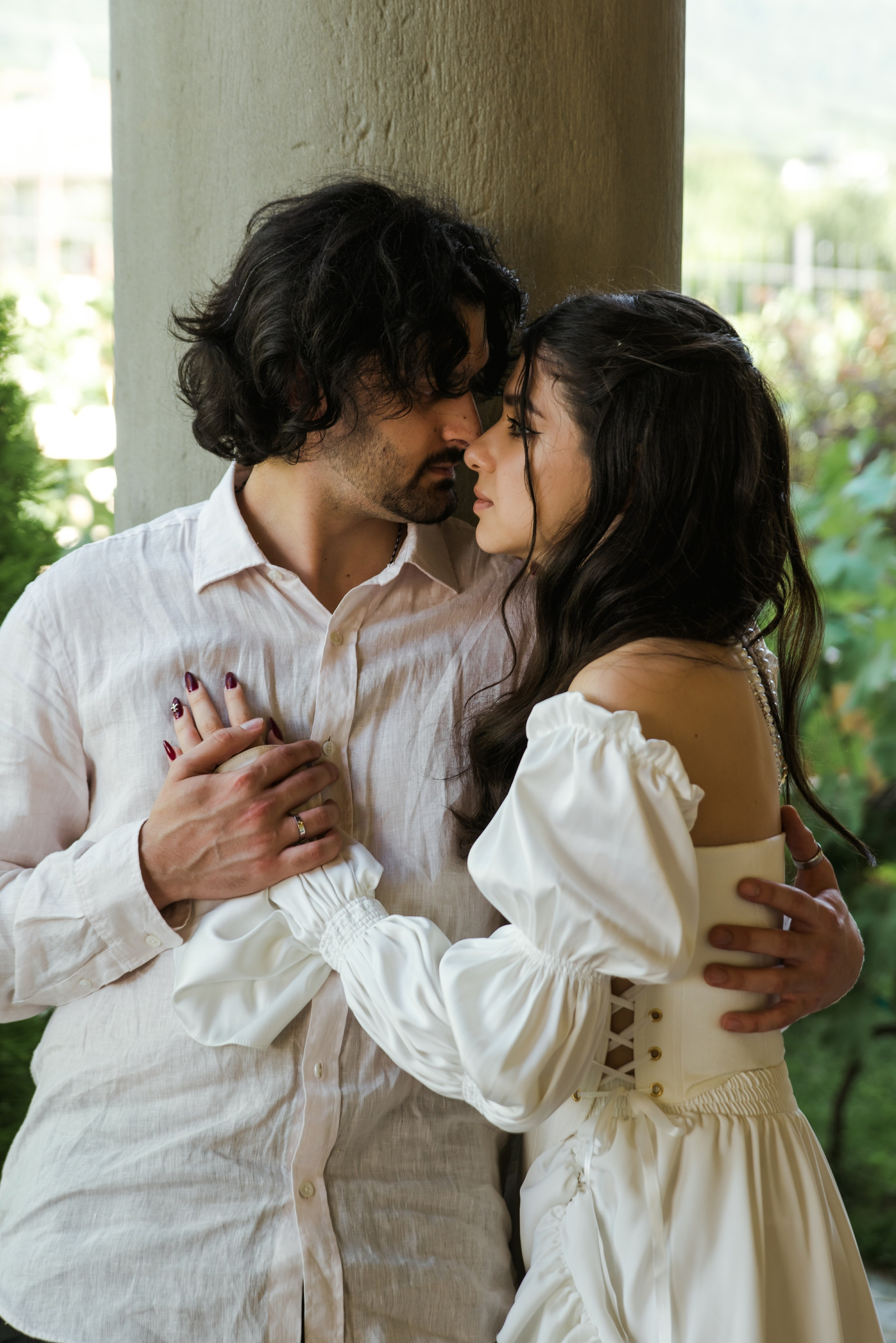 Свадебная пара из Грузии и Казахстана в Тбилиси. Свадебные фотографы в Грузии, Армении. Макс Коваленко и Лара Татосян. Свадебный видеограф