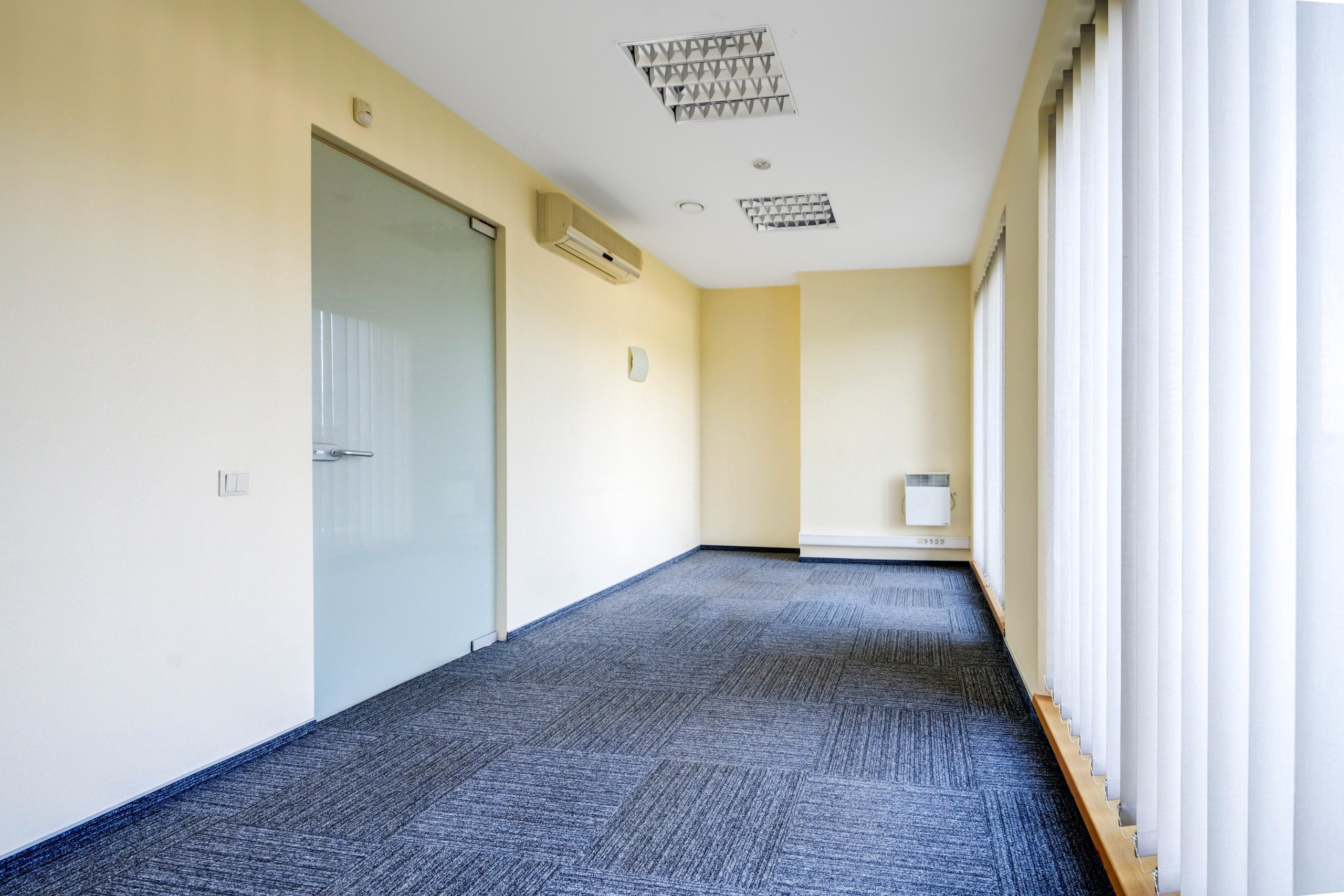 Kėstučio g. 30, komerc. patalpos. Elina Sapiega fotografė Vilniuje