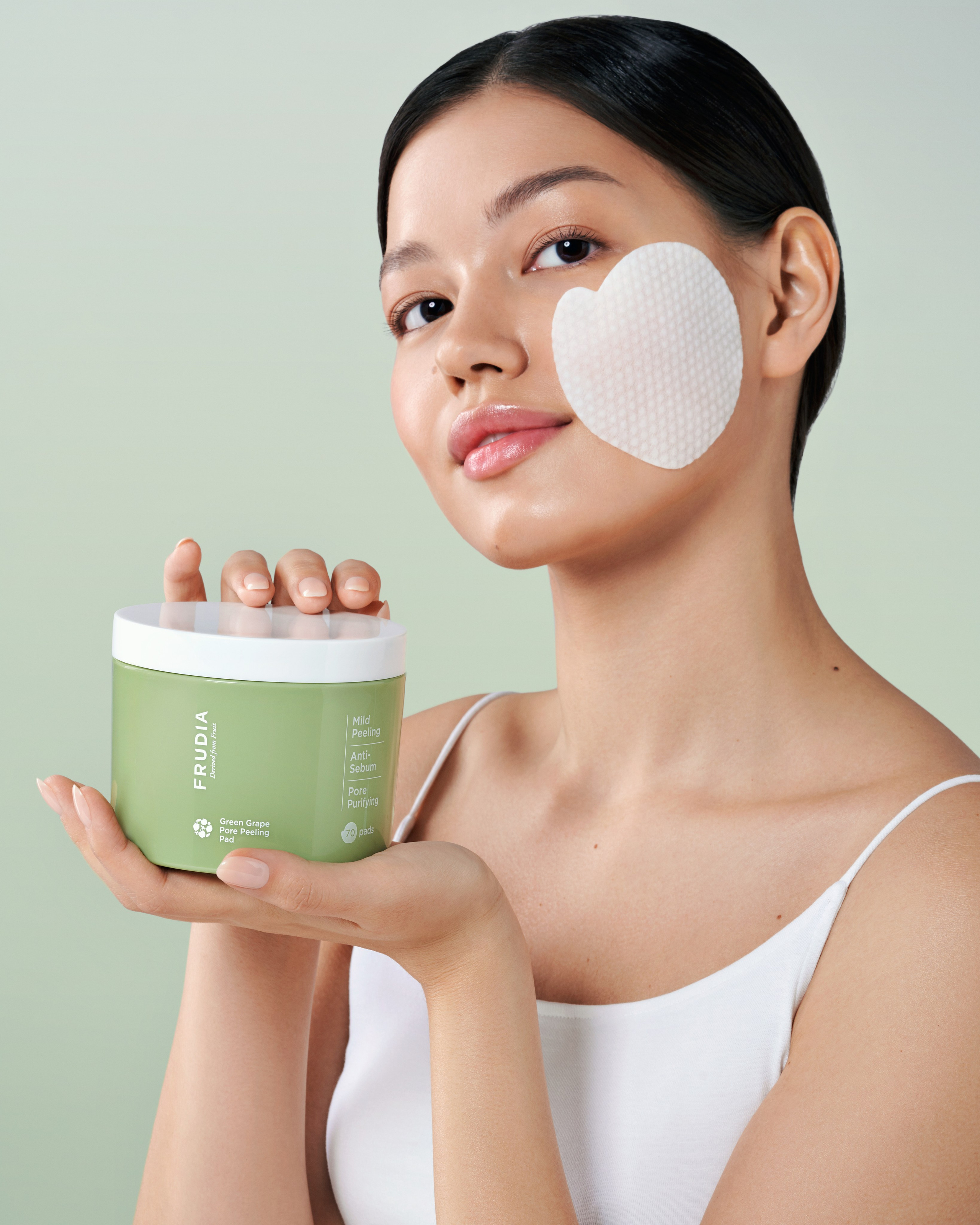 Frudia. Alina Efimova — Retoucher (Beauty, fashion and product)