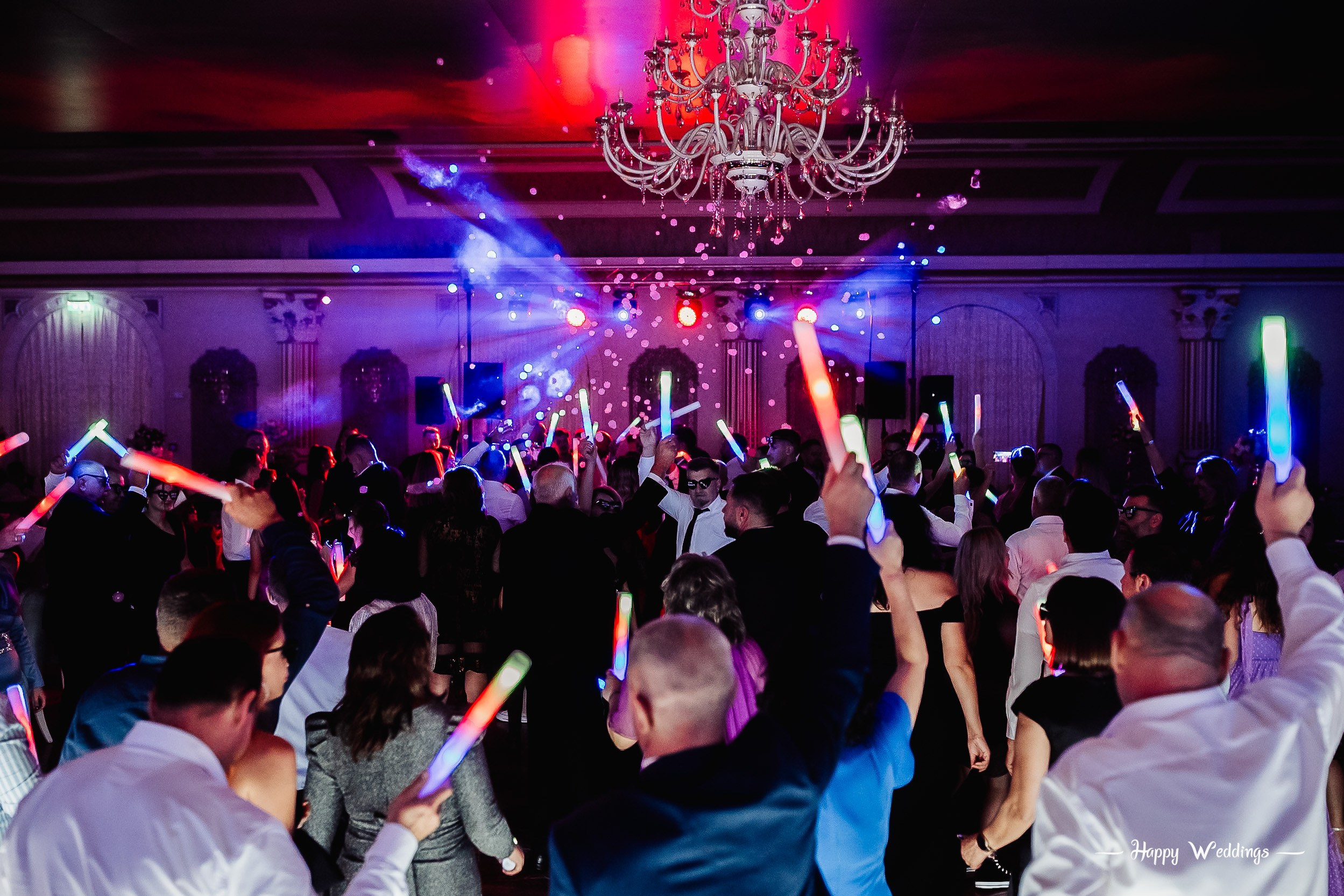 “Nunta lui Marius și Cristina # absolut LEGENDARĂ. Fotograf nuntă Bistrița | Fotograf botez & evenimente — Happy Weddings