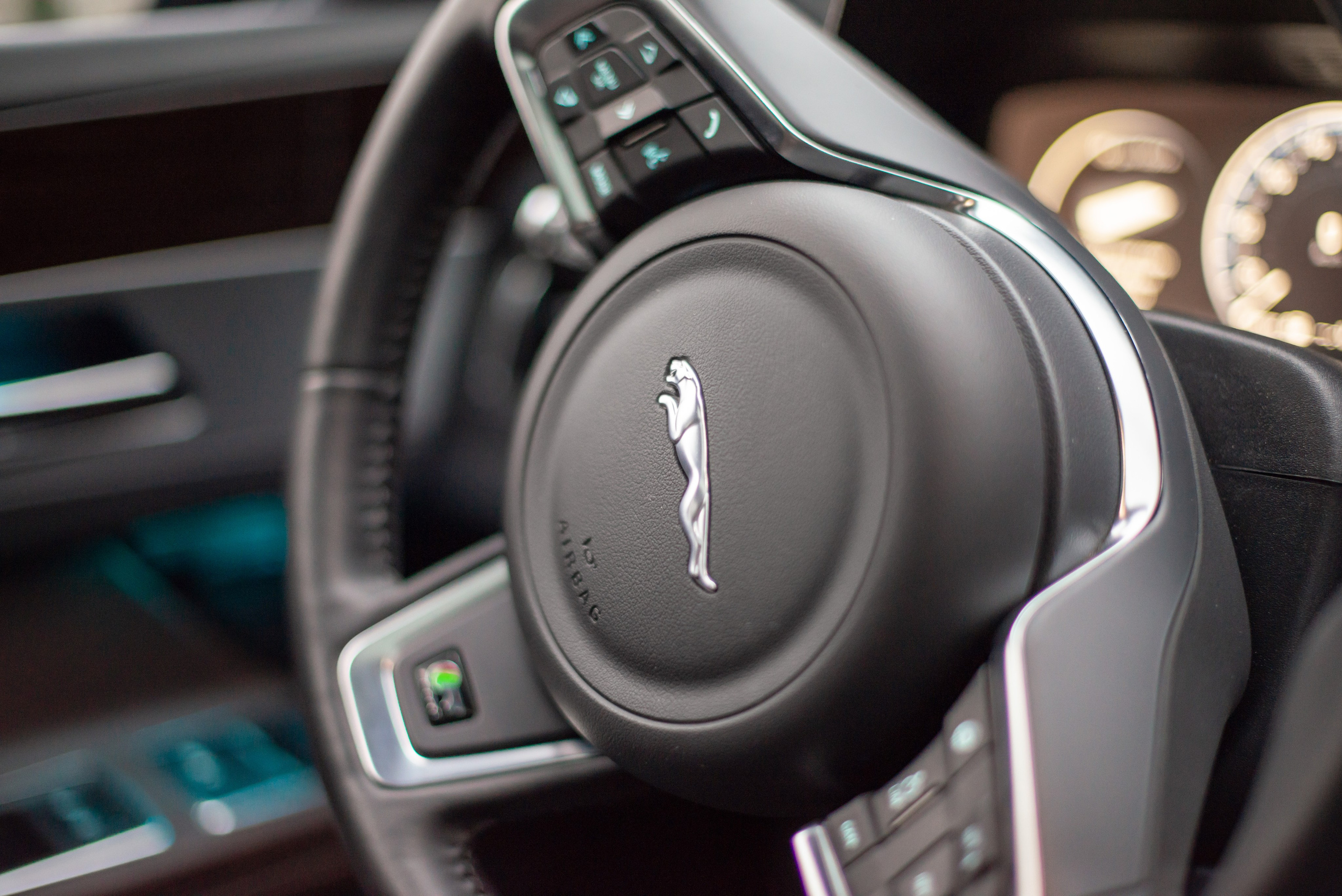 Автомобильная фотосъемка Jaguar XF R-Sport. ФОТОГРАФ МЕКСИКА КИНТАНА-РОО