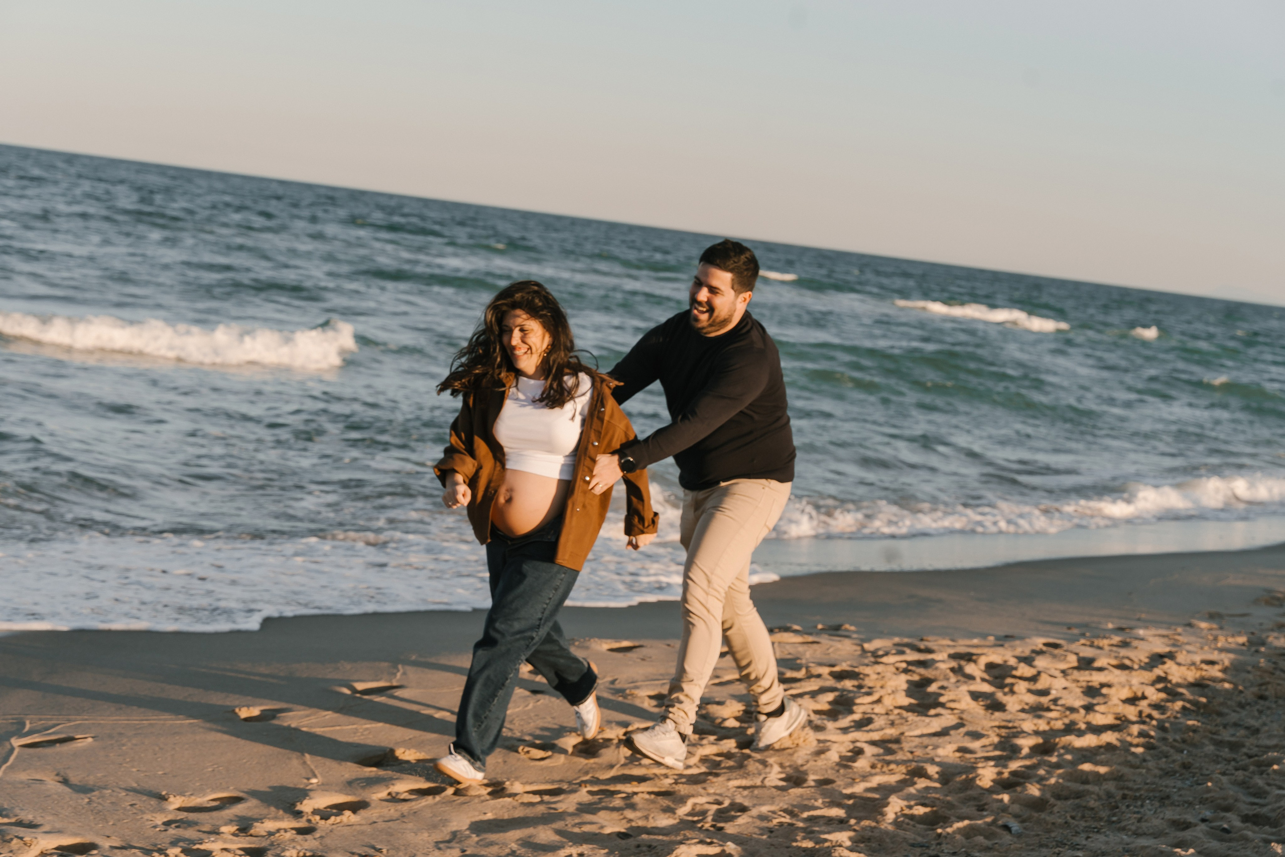 Laura y Nacho. Fotógrafa de bodas y familias en España, Valencia: Nadia ProFoto