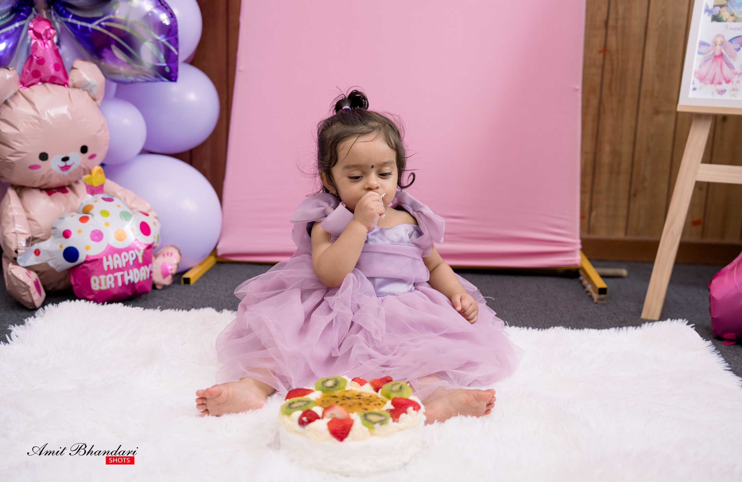 Yuhana’s Cake Smash Session. Freelance Photographer in Newcastle & Central Coast