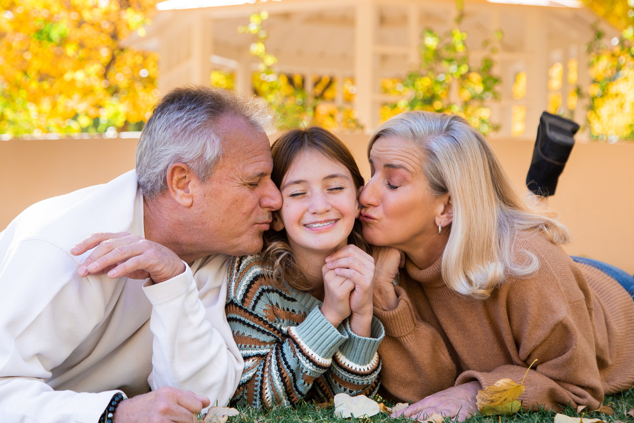 Bridgette, Michael & Lilli. Wedding & elopement photographer Viktoriya Kravtsov. Las Vegas