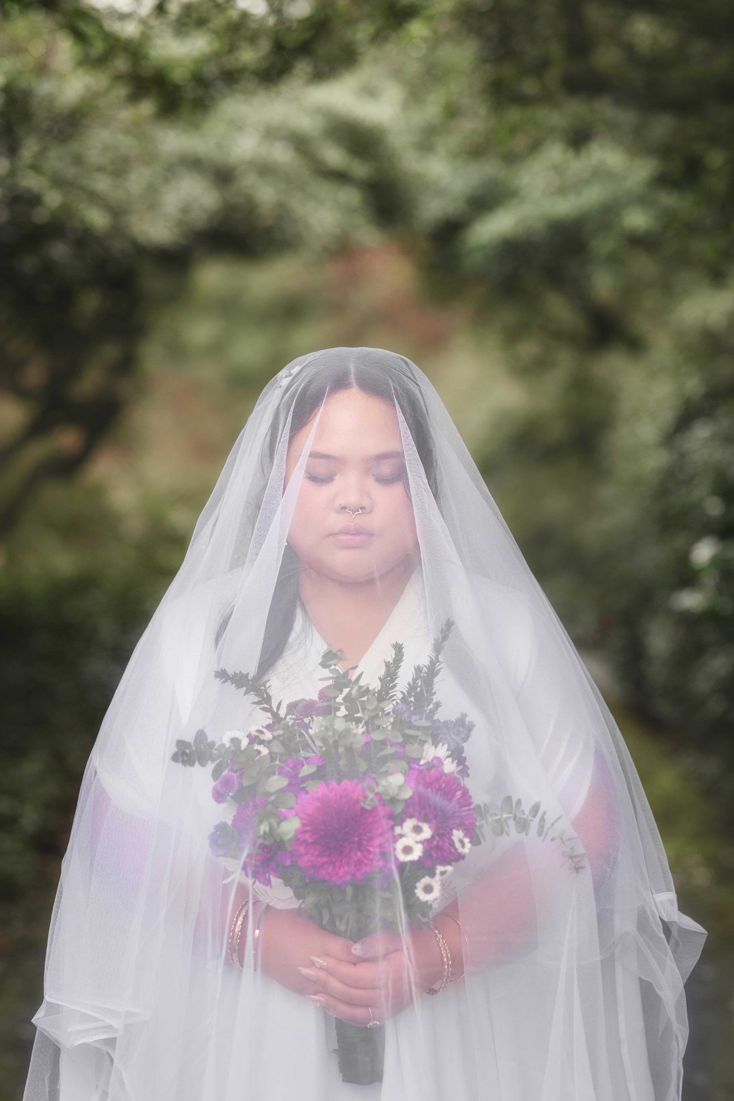 Andrew & Nicole. Wedding & portrait photography in the Seattle Area. Helen Michelle photographer