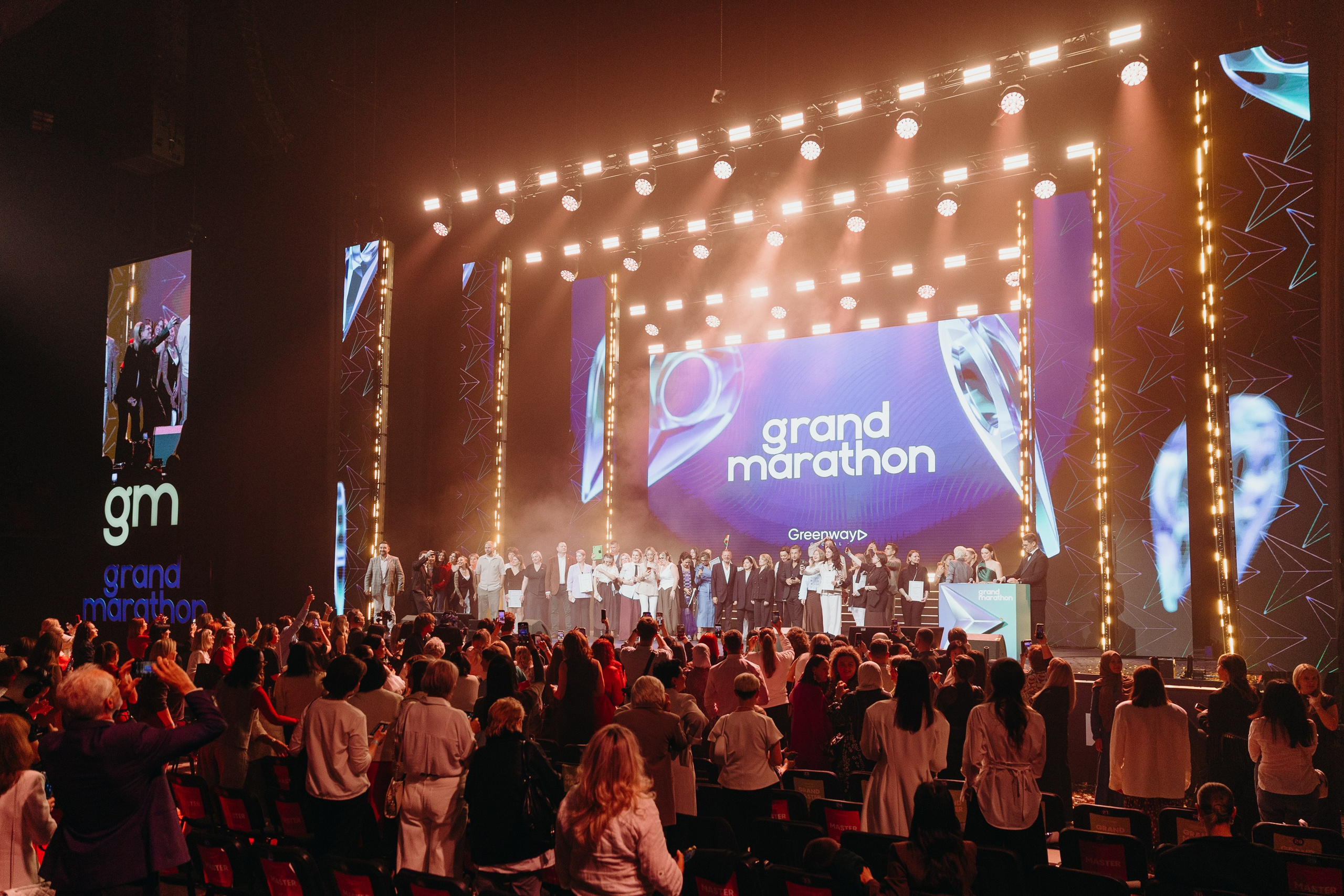 Grand Marathon Greenway Global 2026, 3000 человек Лужники. Лена Чайка Ведущая Москва