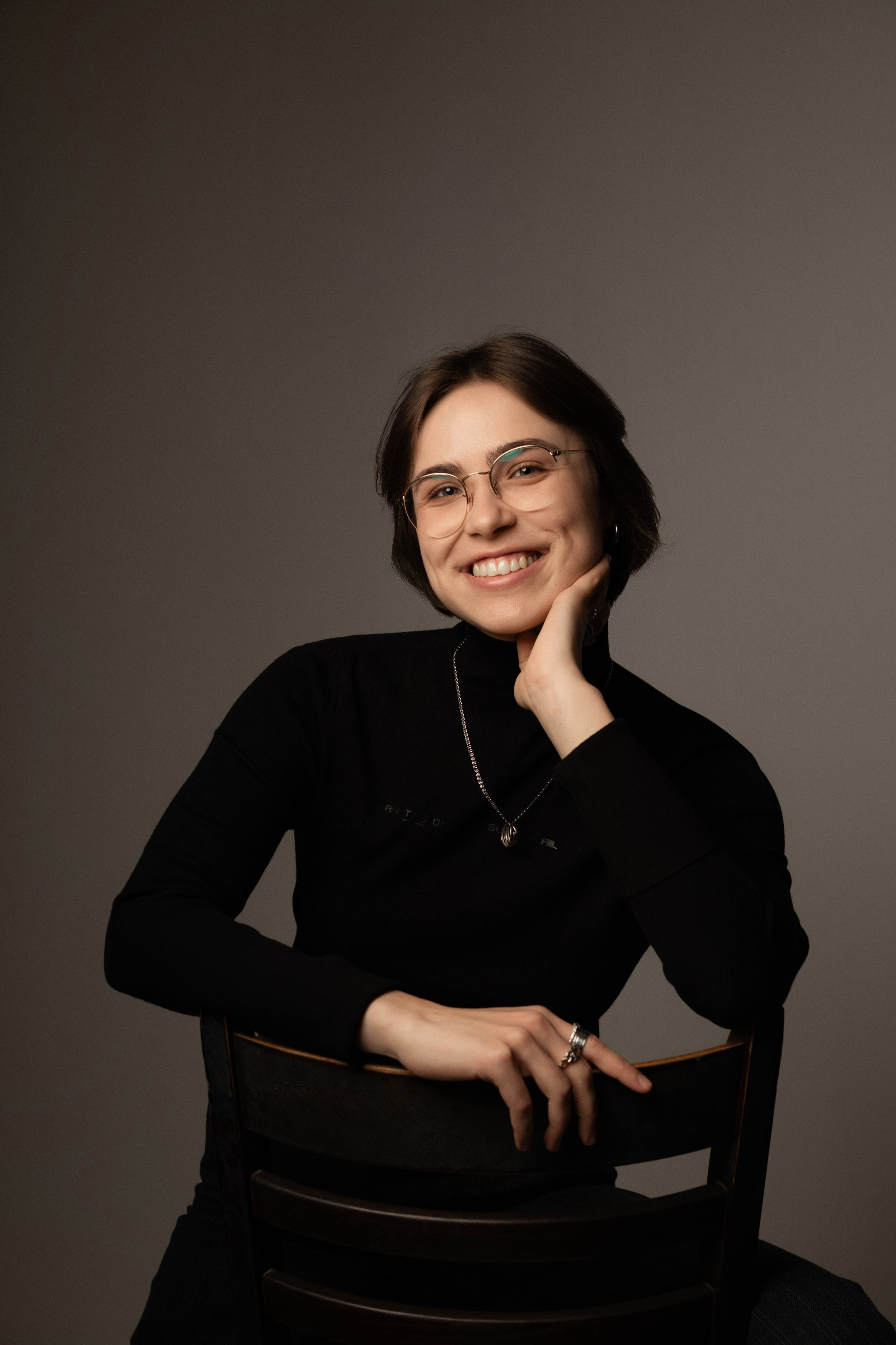 Bussines-Portrait. Portrait Photographer in Berlin Daria Doch Schwangerschaftsfotos