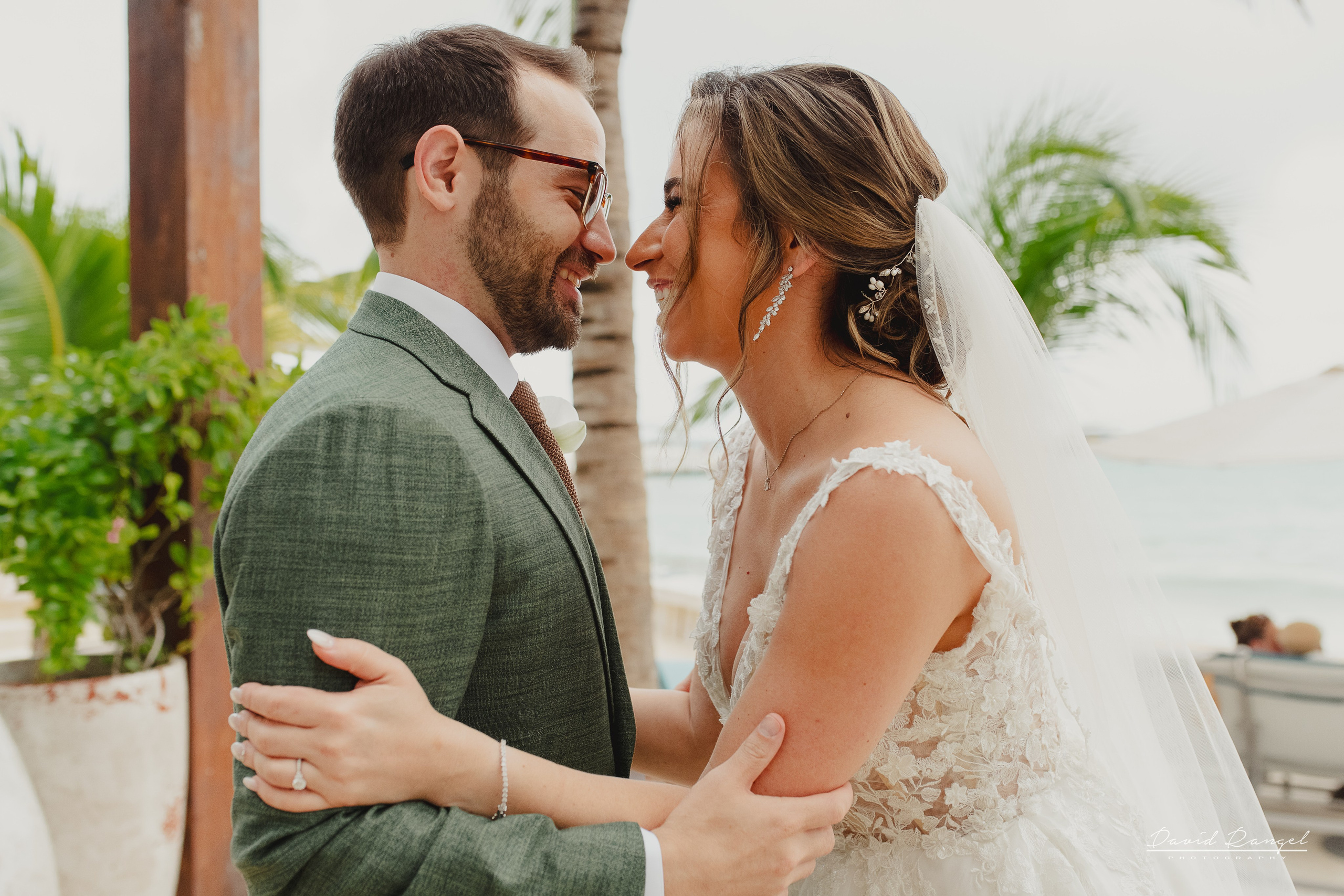 Jacqueline and Sean´s Wedding at Playacar Palace Hotel. Destination wedding photographer based in Cancun and Riviera Maya with service worldwide