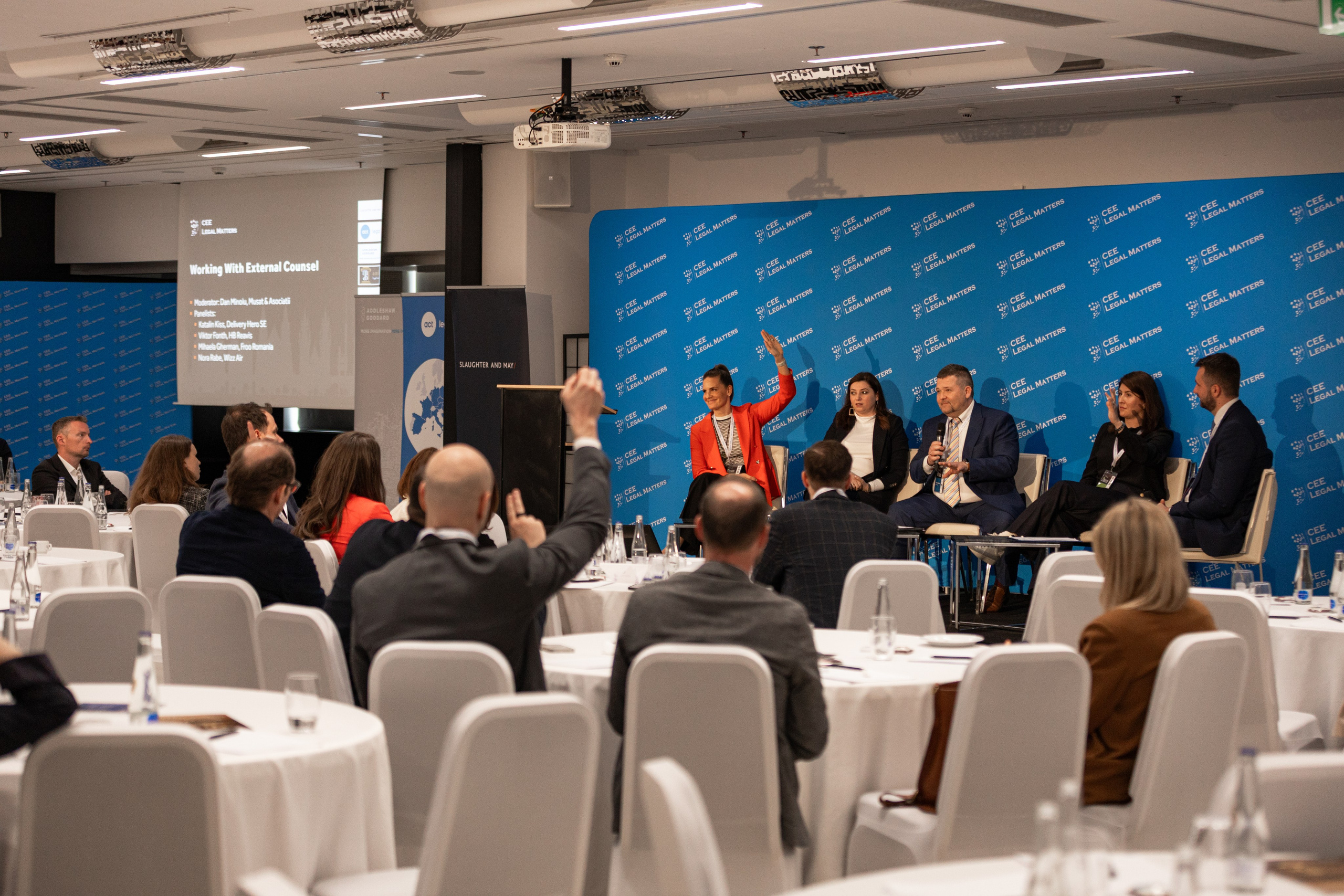 Eventová fotografie. Dana Lišková — Empatická fotografka | Introspektivní umělkyně | Neurodivergentní koučka| Zakladatelka Artepy.cz