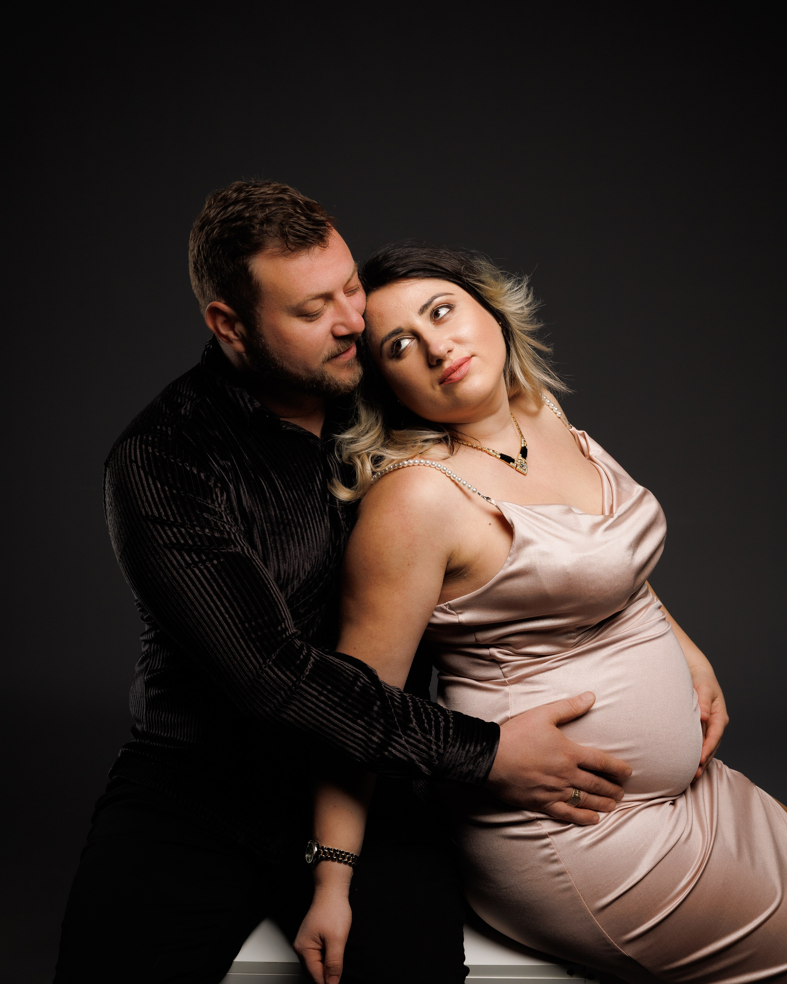 Maternity. Https://valeriubriciuc.com/