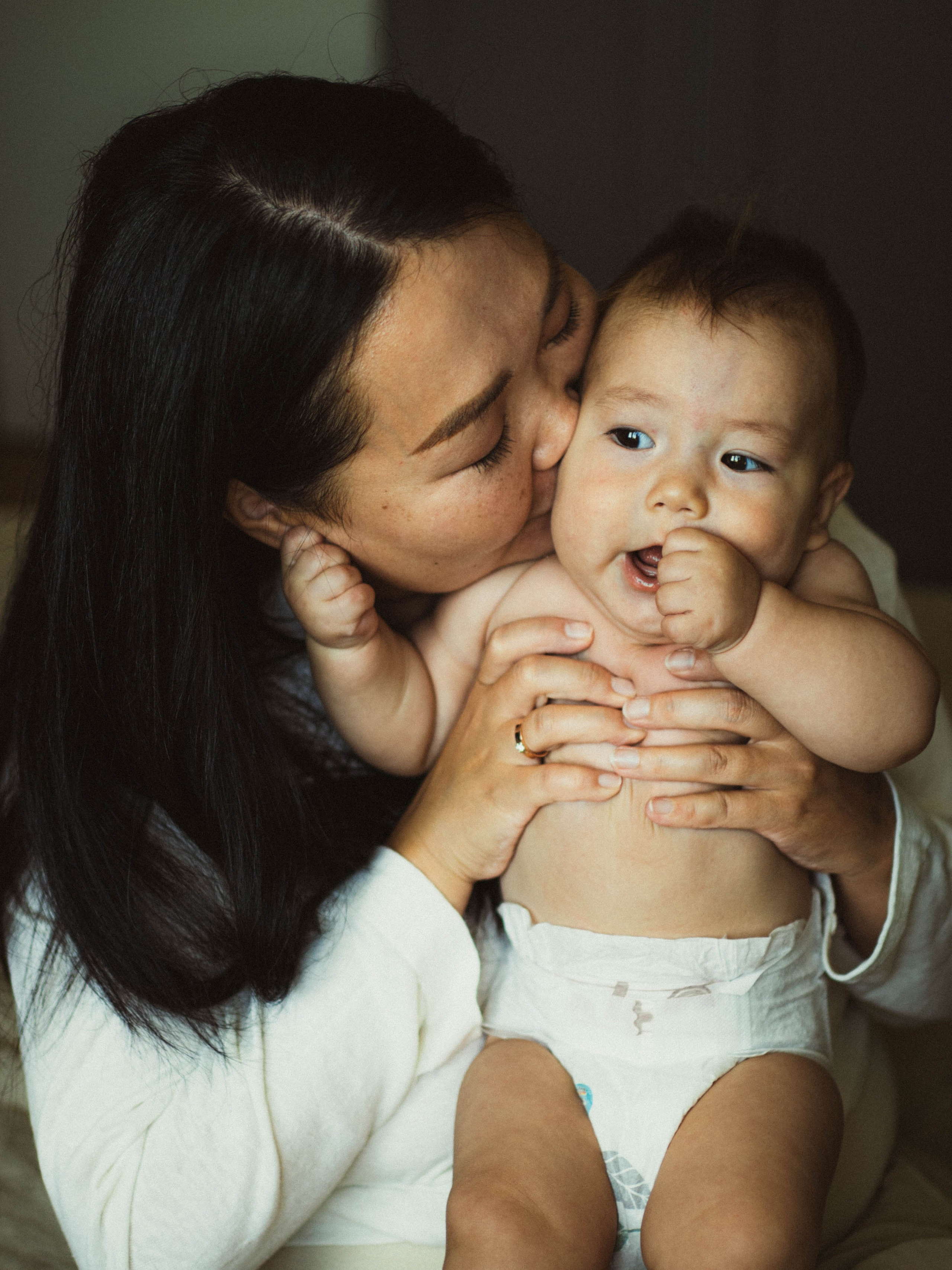 Lifestyle Newborn. Portrait Lifestyle Photographer in Munich — Polina Cherkasova