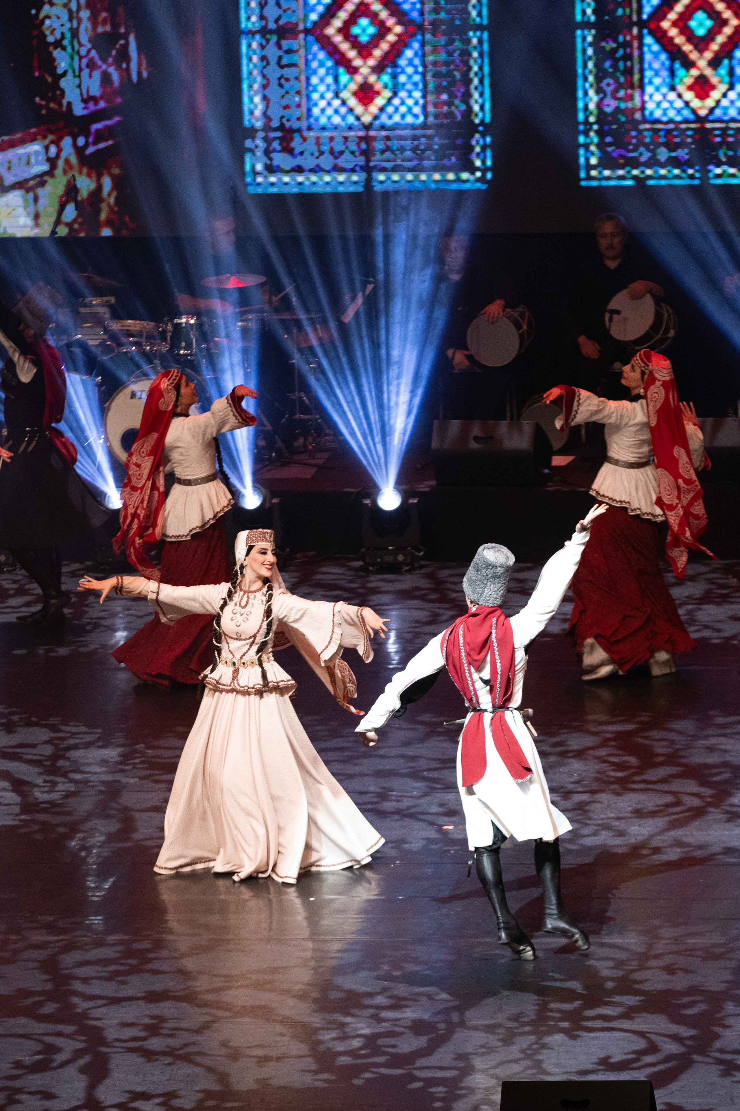 STATE DANCE ENSEMBLE. Wedding&Event photographer Ismail Rzayev in Baku