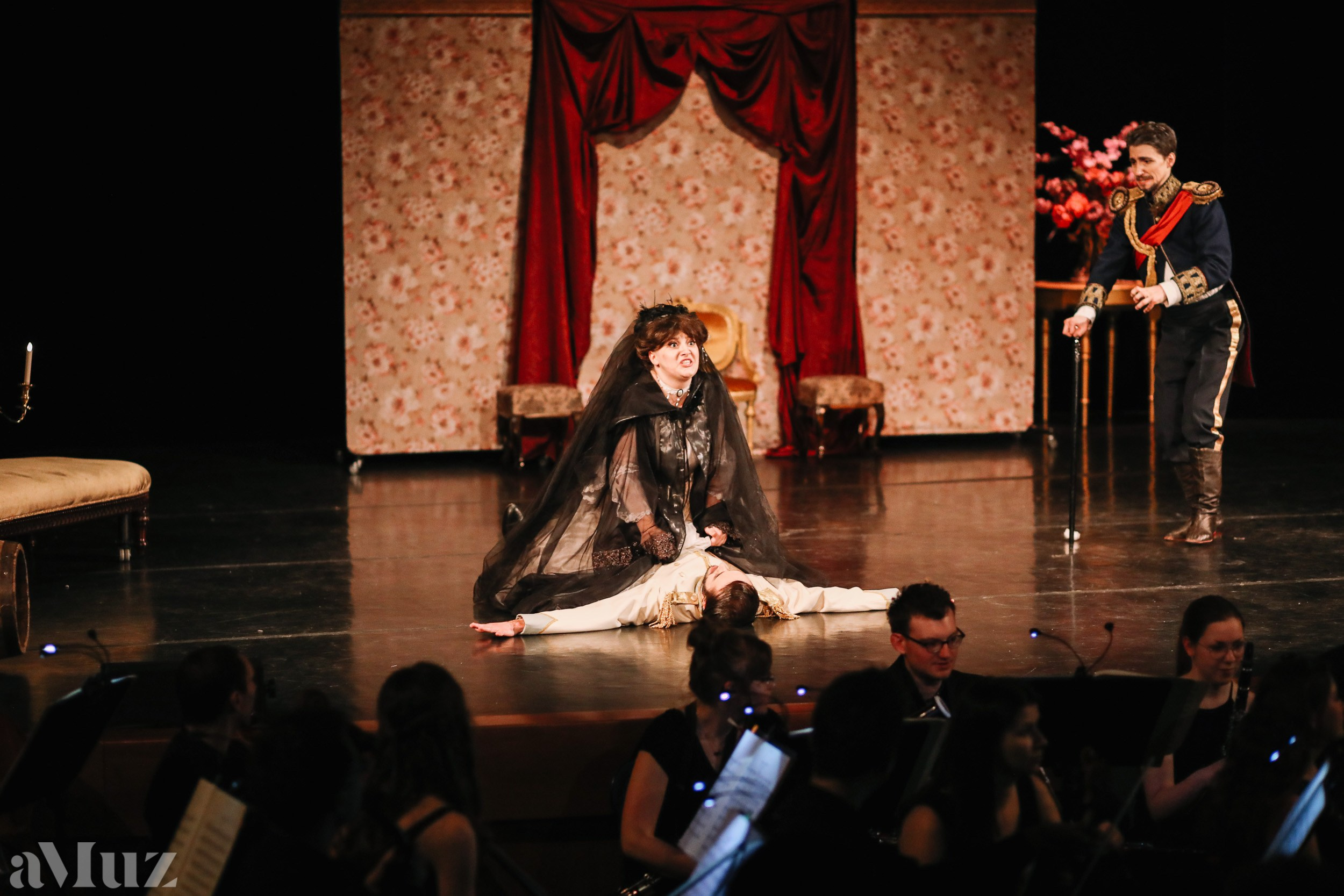 Opera Łąkowa. Fotograf Ślubny Warszawa - Sesje Biznesowe Rodzinne Eventy