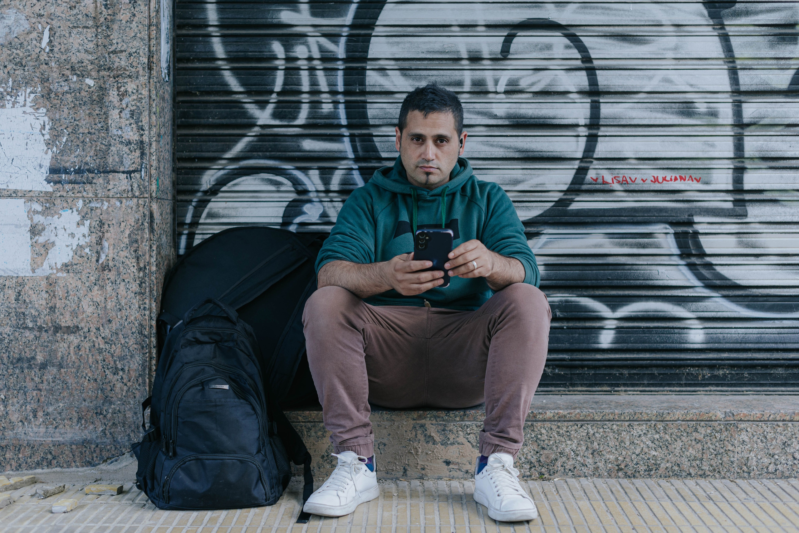 Docdocdoc. 15 strangers. Photographer @elmirkami in the city of Buenos Aires