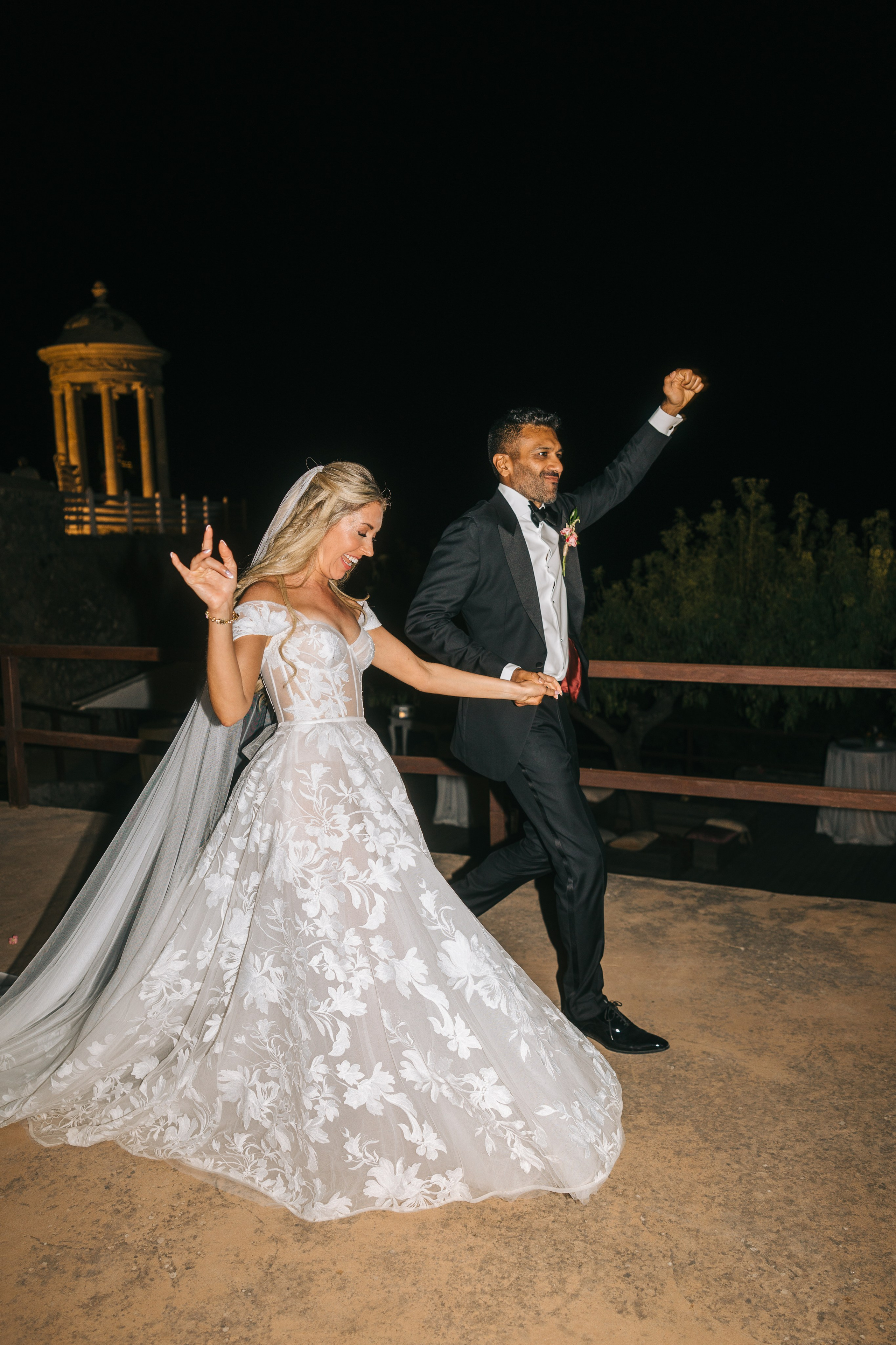 Mallorca venue Son Marroig for this LA Wedding Ceremony. Wedding Celebrant in Mallorca Iban Collin